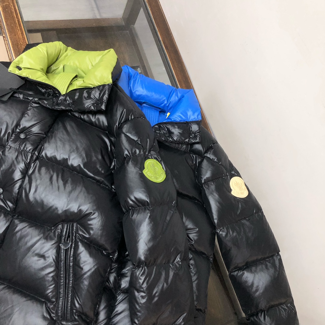  🔥🔥顶级版本✅✅✅
Moncler 蒙口# 官网专柜同步🈶售！剪裁打造干练姿态，2025秋冬Moncl