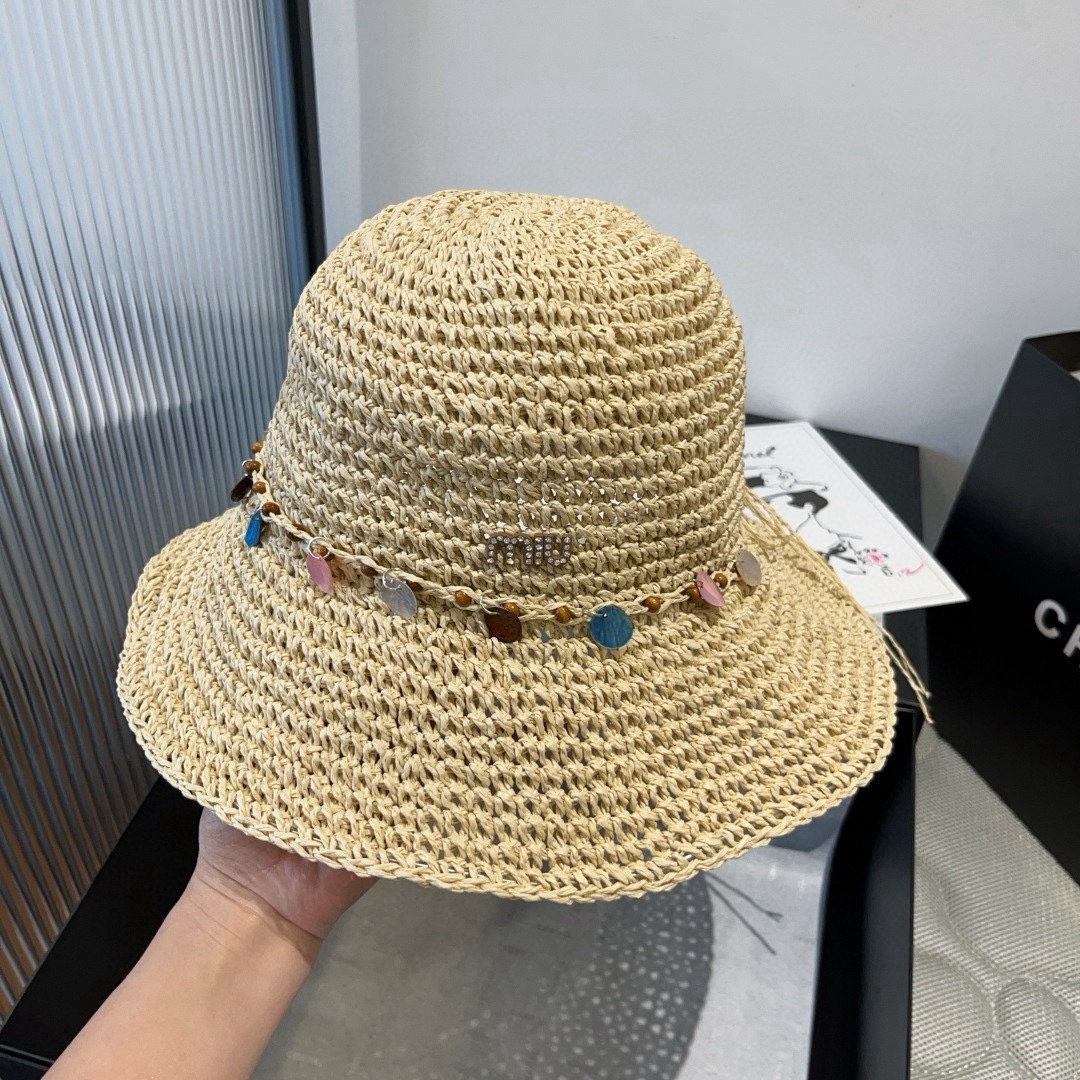 🆕

miumiu缪缪草编帽，沙滩遮阳帽，头围57cm