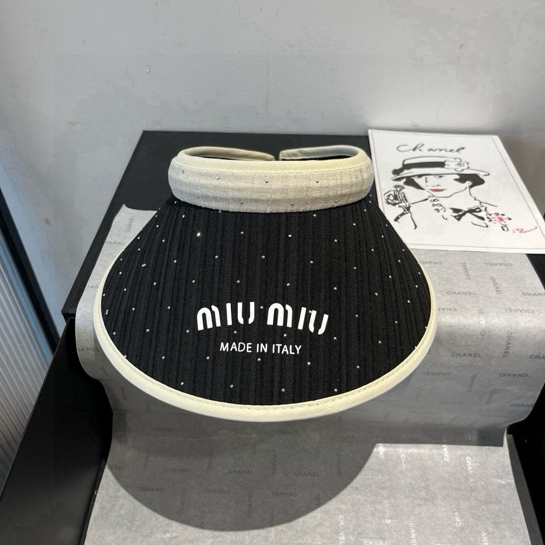 🆕

缪缪miumiu空顶发箍遮阳帽