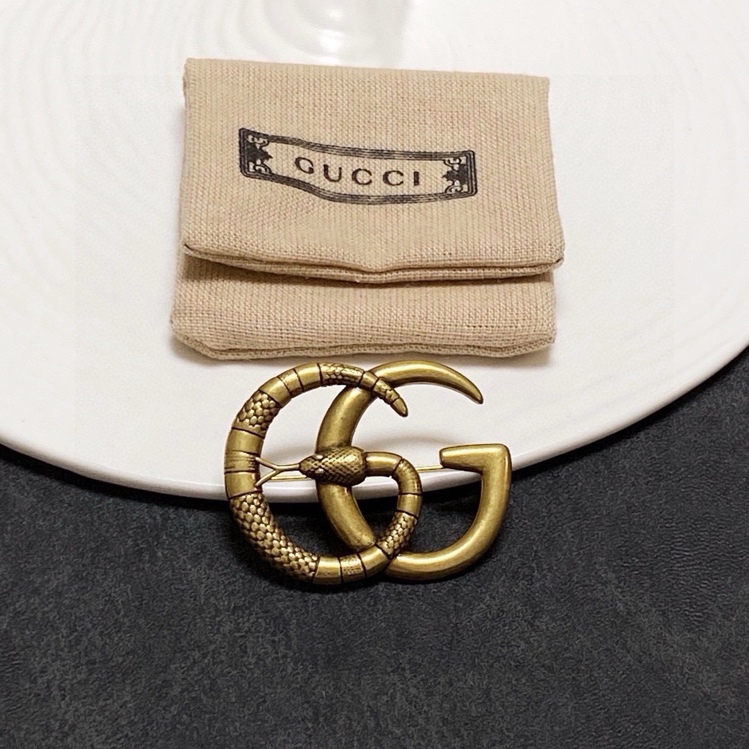 Gucci ダブルG 中古蛇古銅色胸针