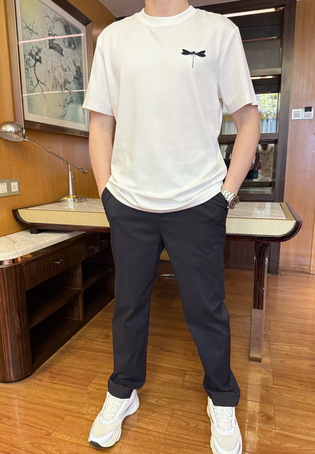 NO:491841,Fendi-2025 counter latest hot casual pants shipped, hot-selling items in European and American counters!  Selected Italian imported fine cotton fabric with tying foot design, the back pocket brand logo shows taste You definitely deserve it. Code M-XXXL (model 173/130 wears M, with Hong Kong Lane Crawford gift box packaging), fendi, alexander wang19860909芬迪-2025专柜最新爆款休闲裤出货 欧美专柜热销单品！精选意大利进口精棉面料搭配束脚设计,后口袋品牌标志彰显品味 您绝对值得拥有.码数M-XXXL（模特173/130穿M,配香港连卡佛礼盒包装）,,fendi,alexander wang,Men's clothing