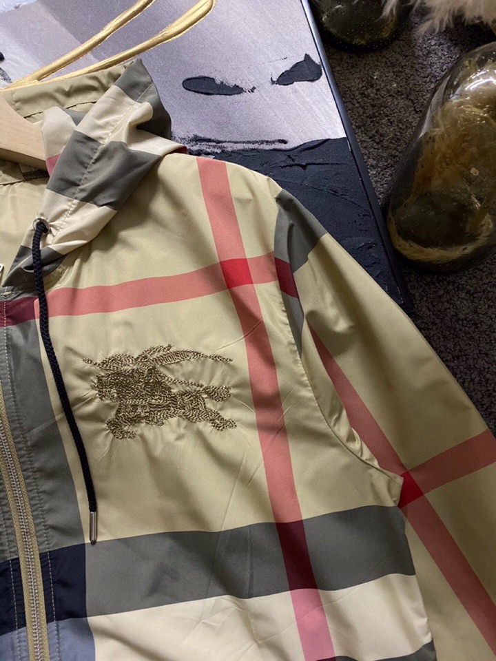 Burberry Baperly 2024 Spring Collection in Khaki, Sizes M-3XL Available - 图片 7