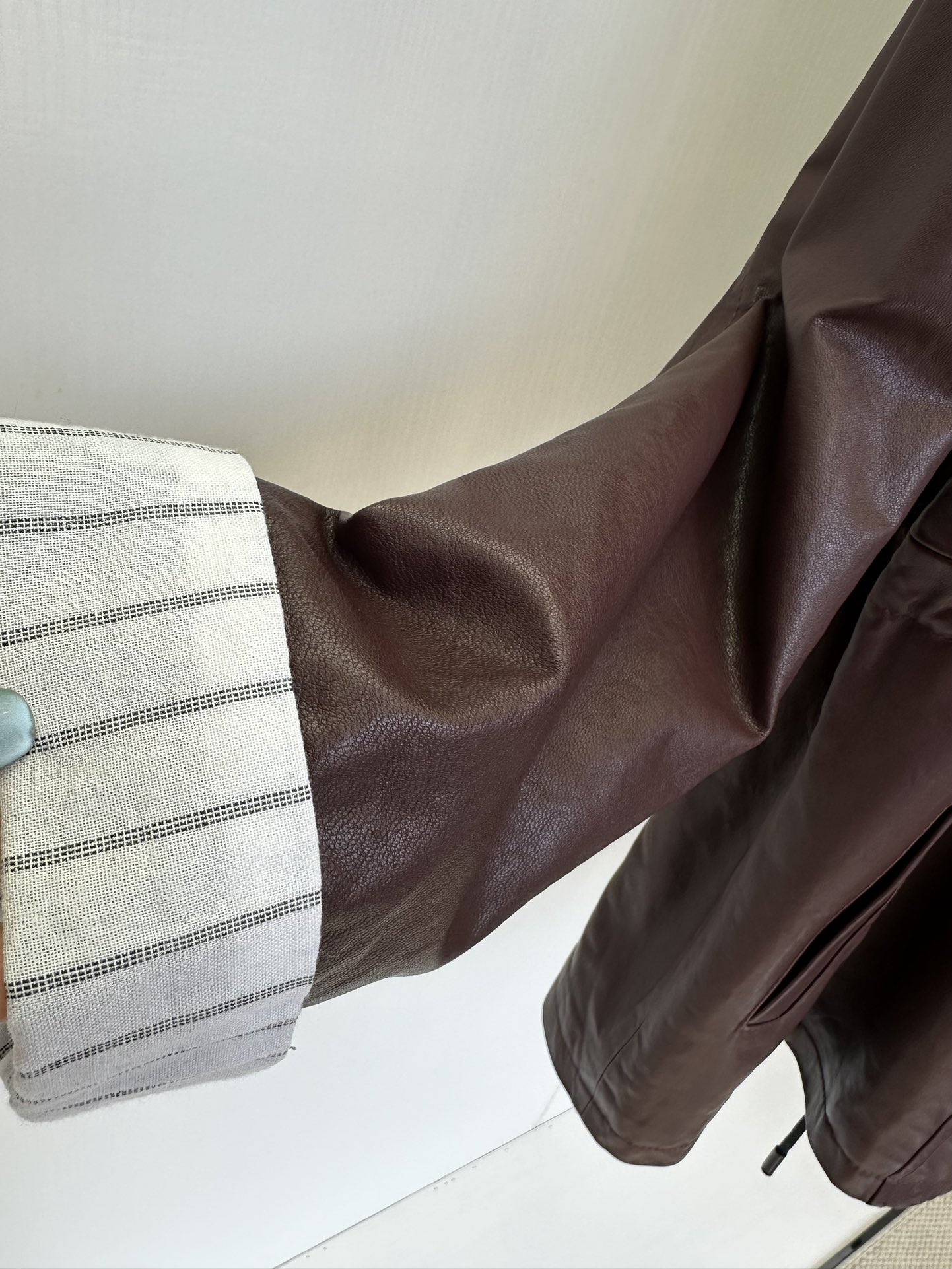 Women's Lambskin Leather Jacket with Striped Sleeve Detail - Stylish & Comfortable 7 i1754364696 1085 5