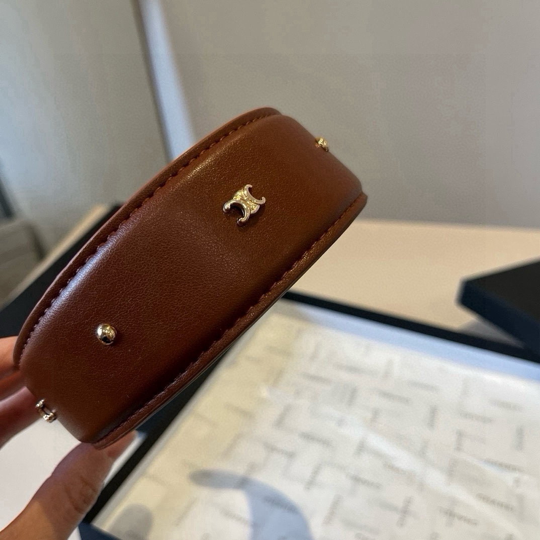 🆕

Celine赛琳新款发箍