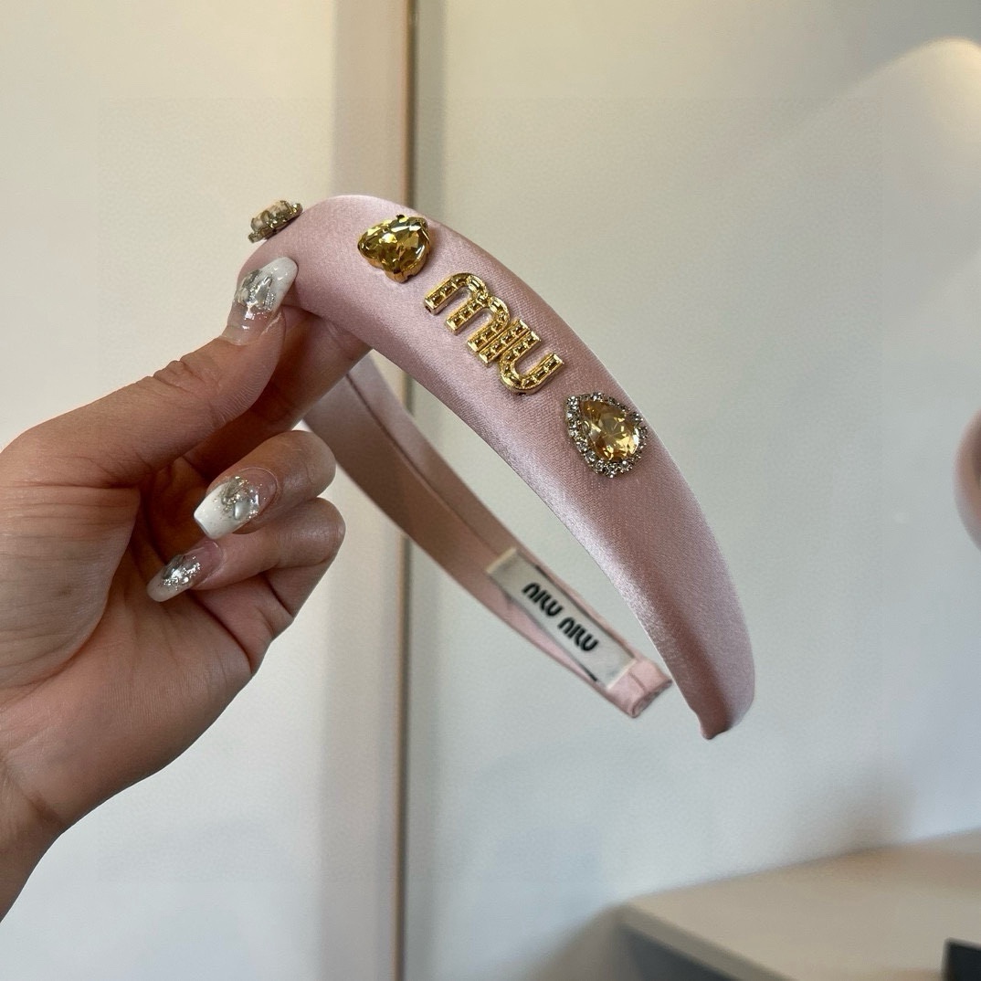 🆕

miumiu缪缪发箍