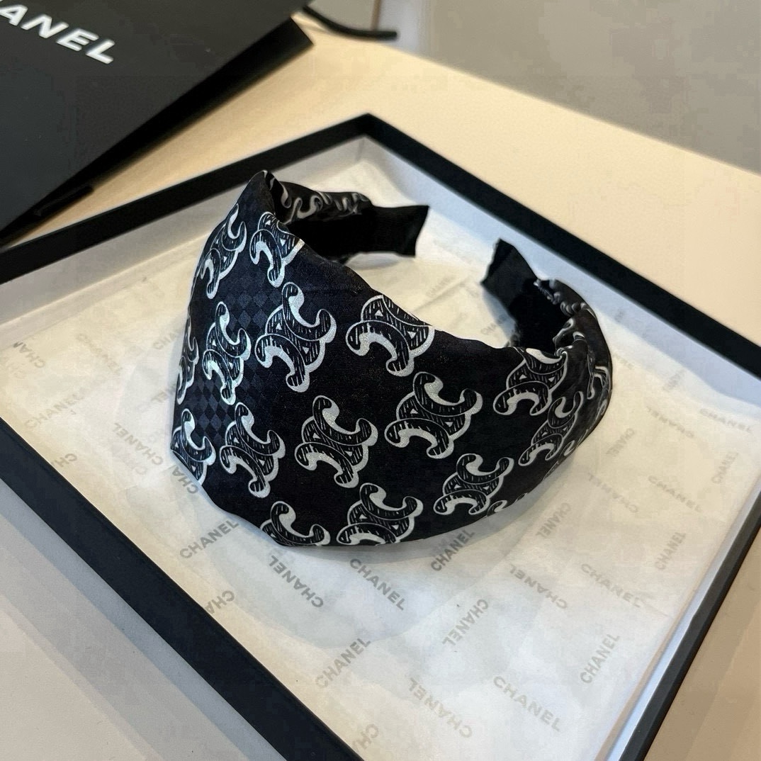 🆕

Celine赛琳新款发箍