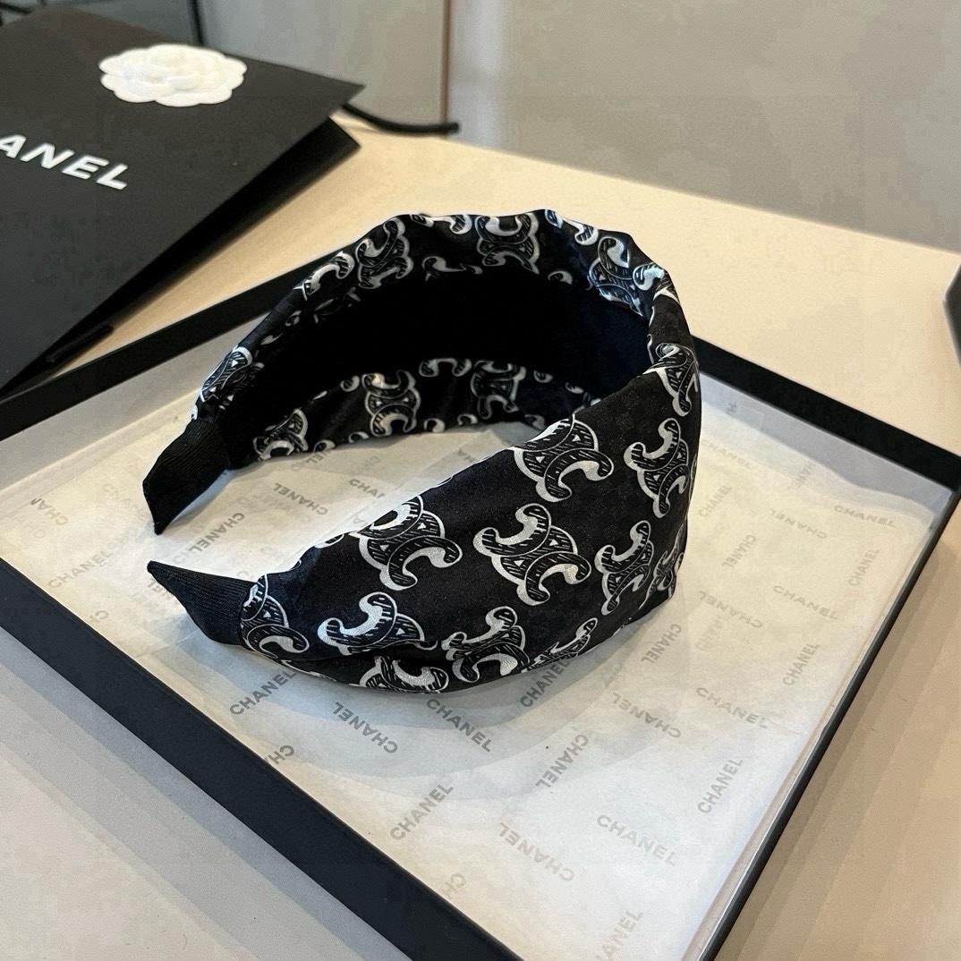 🆕

Celine赛琳新款发箍