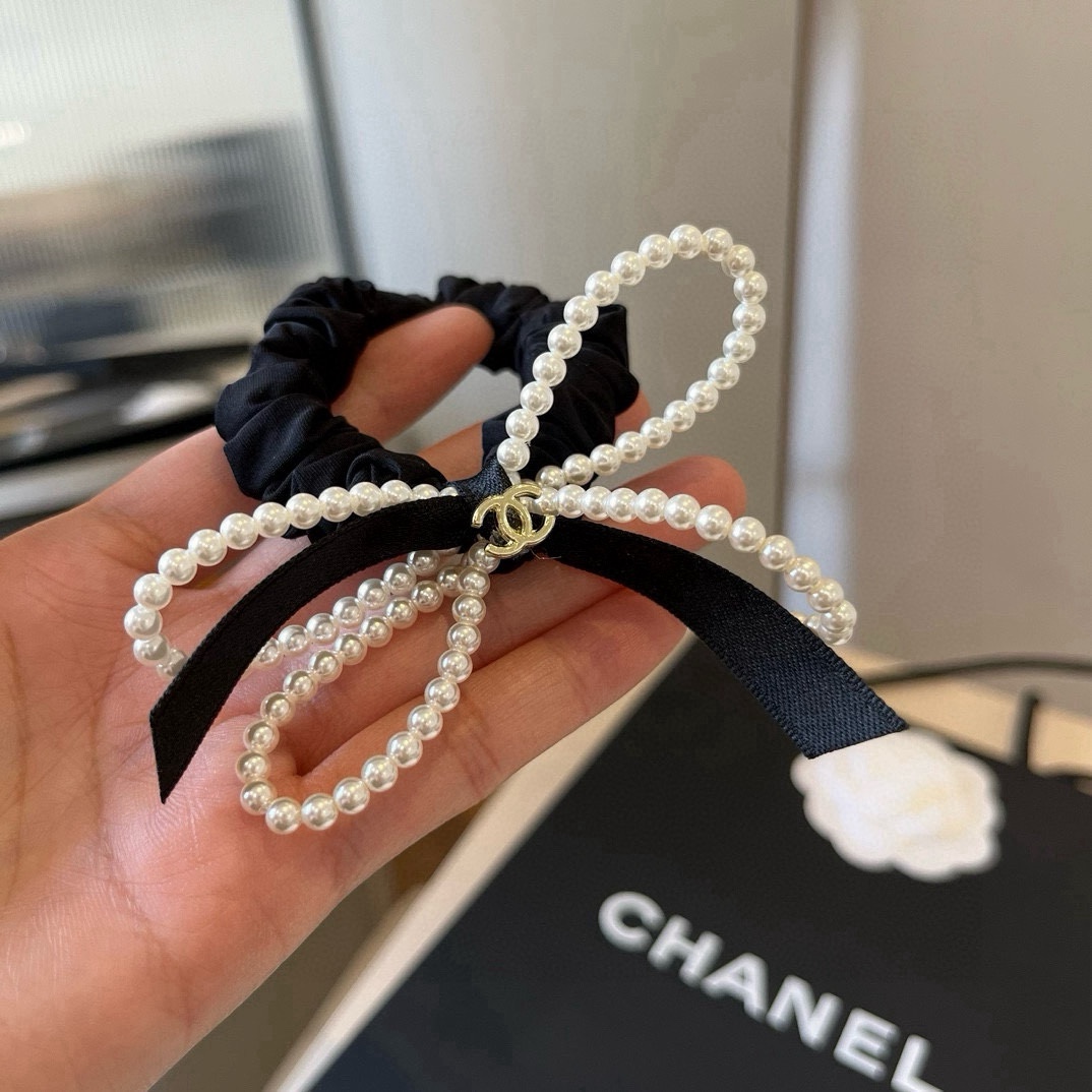 🆕

Chanel香奈儿珍珠蝴蝶结橡皮圈