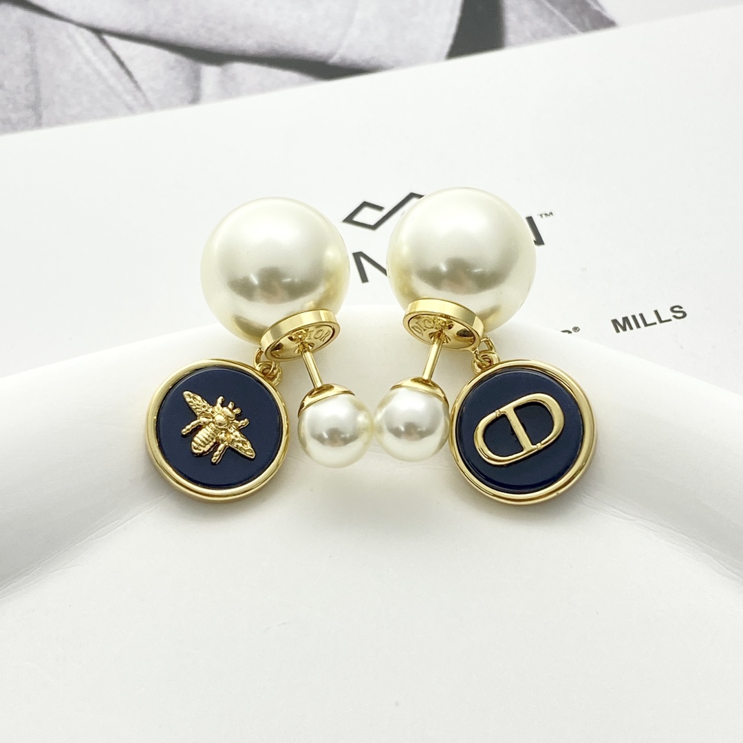 Dior Black Resin Round Pendant Double Ball Pearl Earrings - Bee & CD Design 5 i1754377000 7216 3