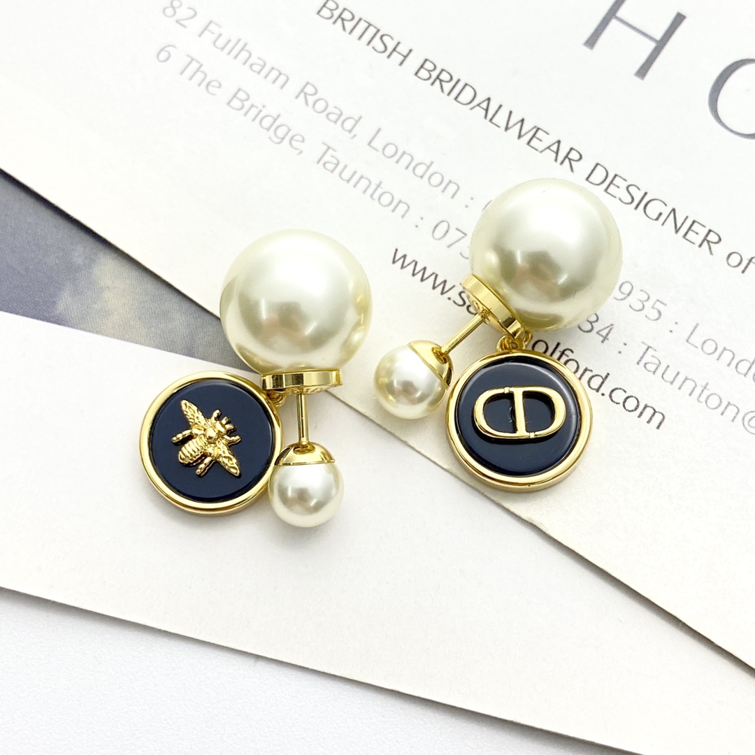 Dior Black Resin Round Pendant Double Ball Pearl Earrings - Bee & CD Design 3 i1754377000 991 1