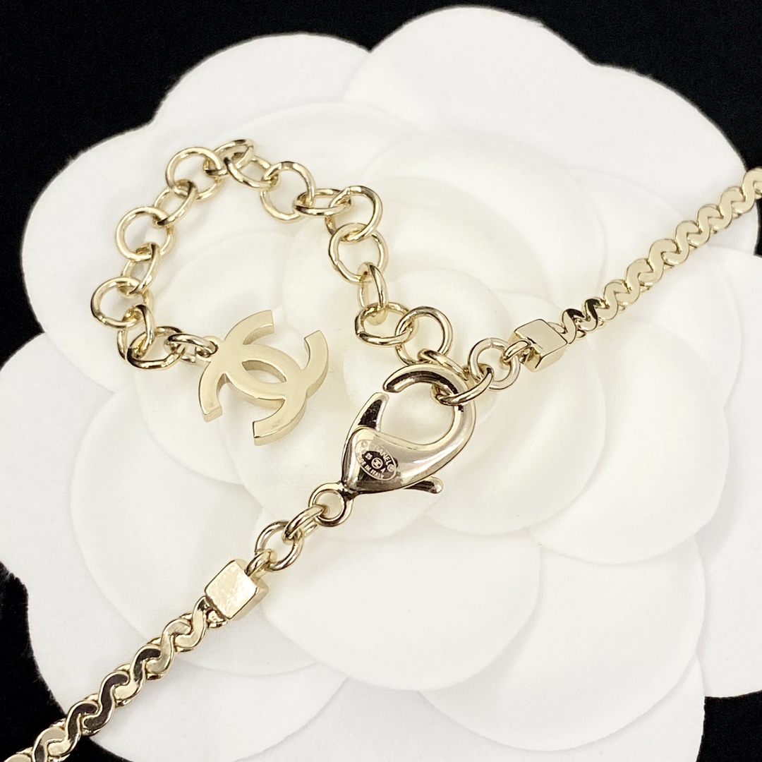 Chanel Gold-Tone Crystal Tassel Y Necklace 7 i1754379140 5550 6