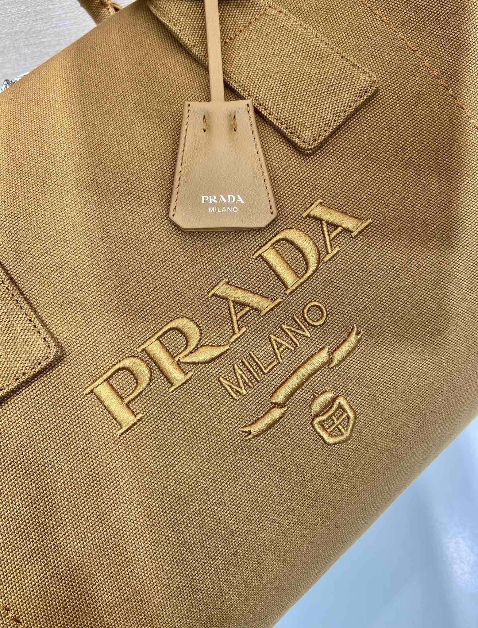 תיק ניות Prada לניפוש גברים מכותבים לנוחות נוחות, 53 ס"מ 7 i1754380385 1964 5