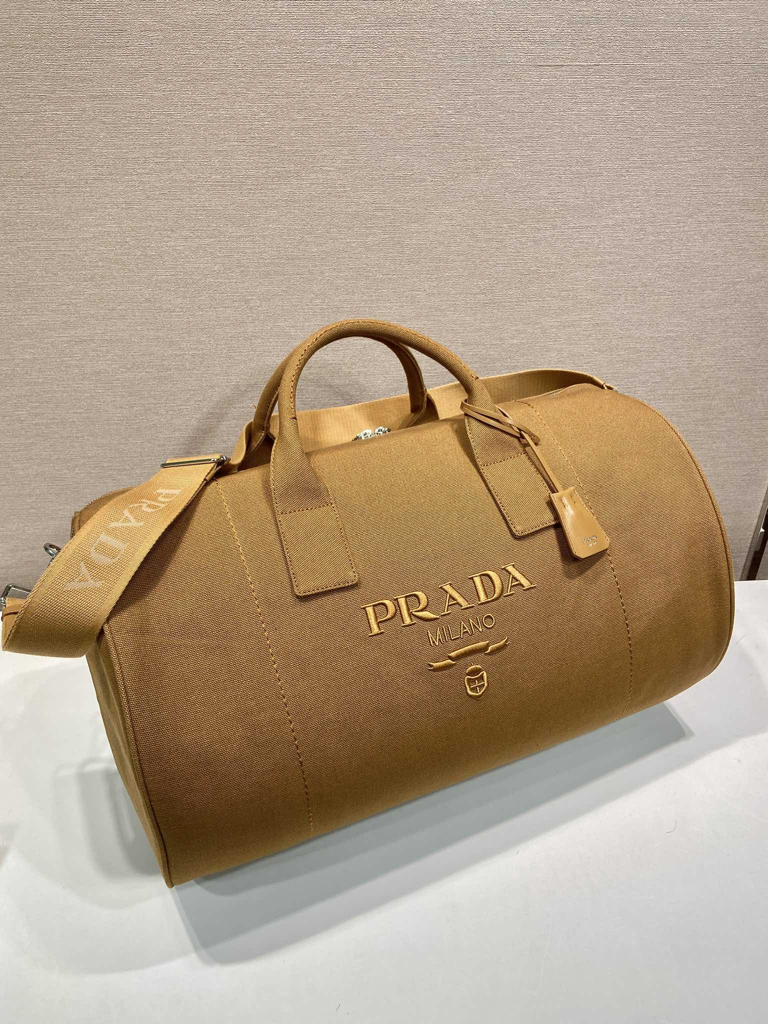 תיק ניות Prada לניפוש גברים מכותבים לנוחות נוחות, 53 ס"מ 5 i1754380385 2189 3
