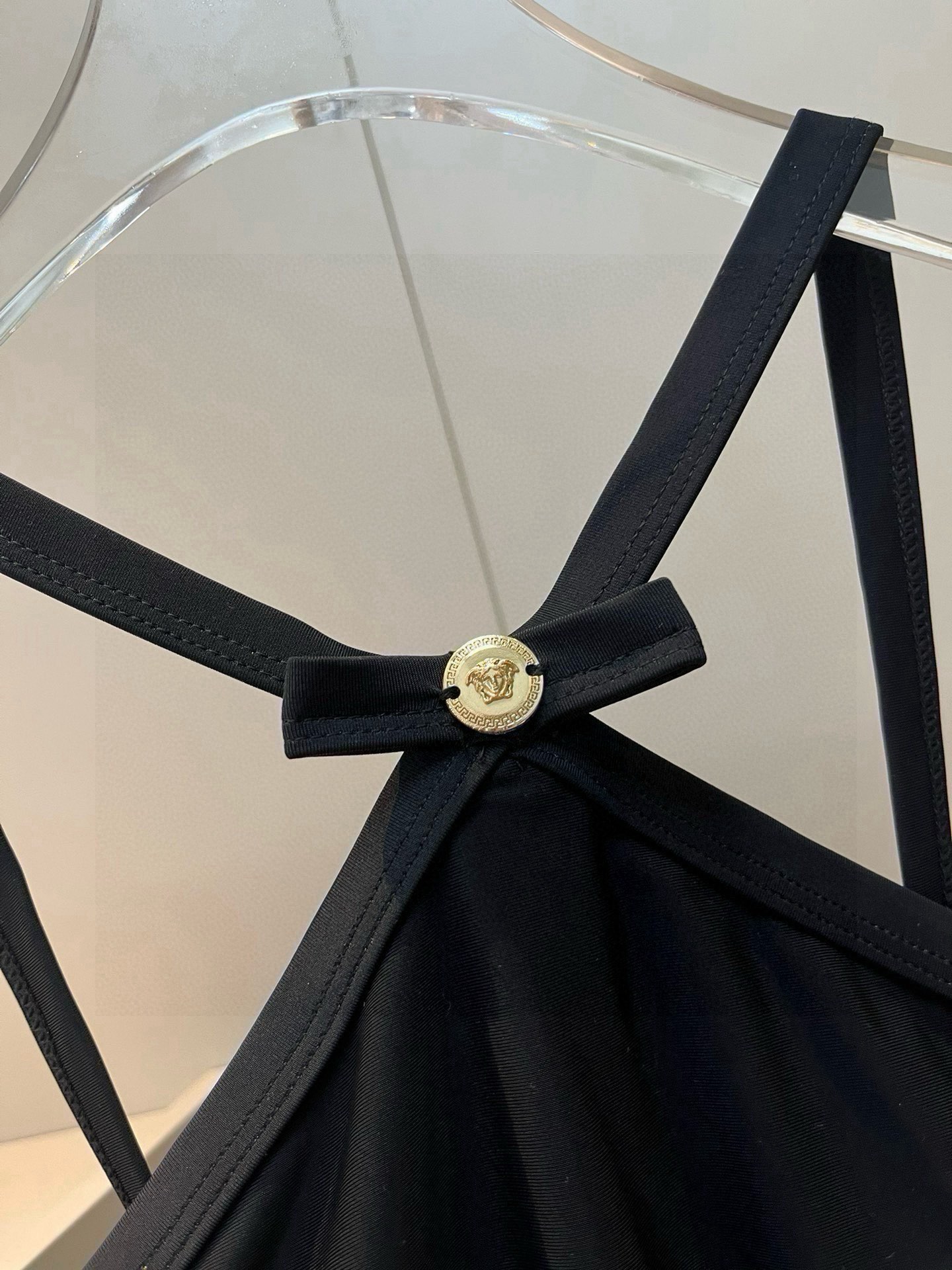 🆕
范思哲官方新款泳衣比基尼👙，高端定制，S M L XL