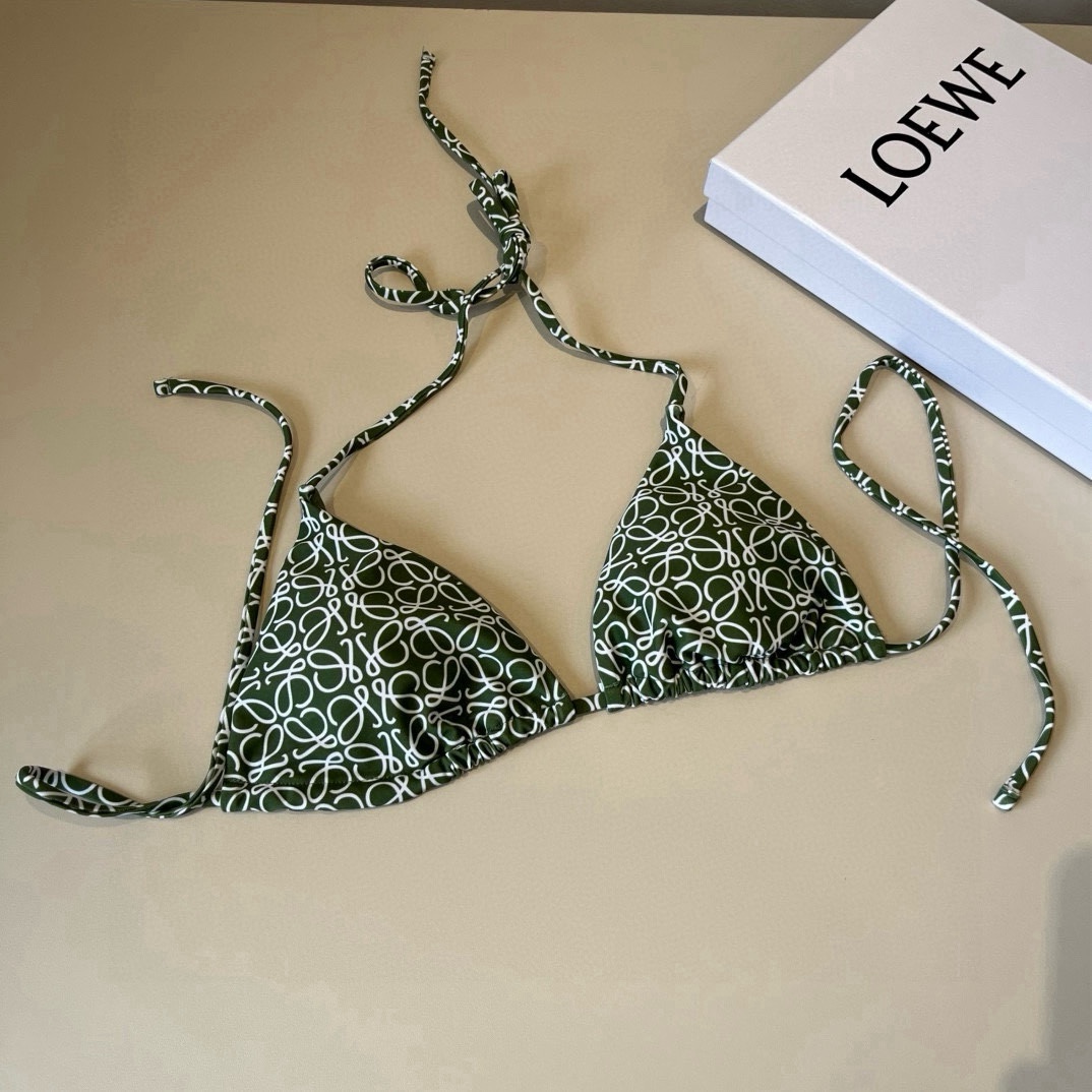 🆕
罗意威LOEWE新款比基尼泳衣👙❤️😍🥰适合多种场景的游泳衣🏊‍♀️海边 游泳池 温泉 水上乐园 漂