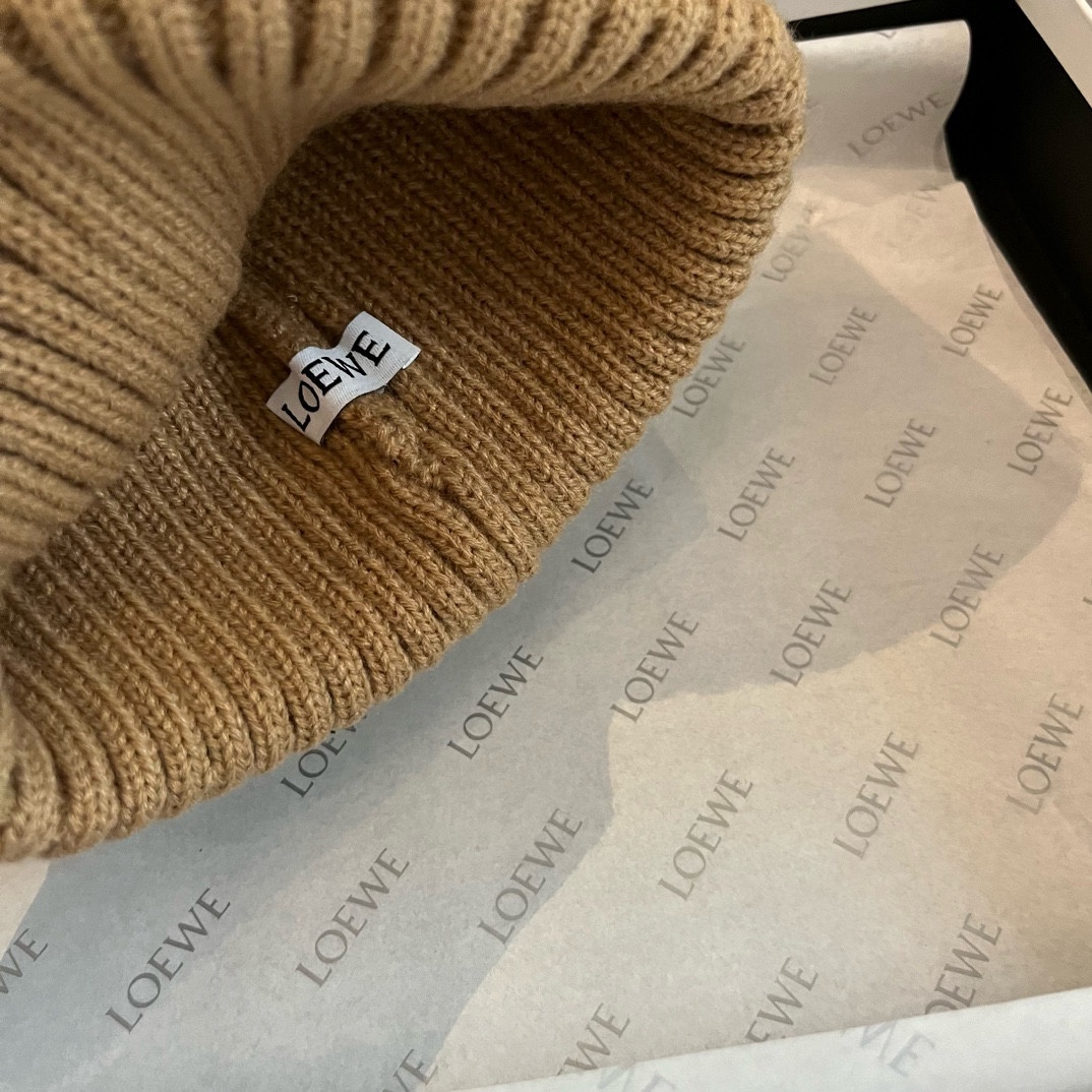 🆕

ＬＯＥＷＥ罗意威新款针织毛线帽，男女通用