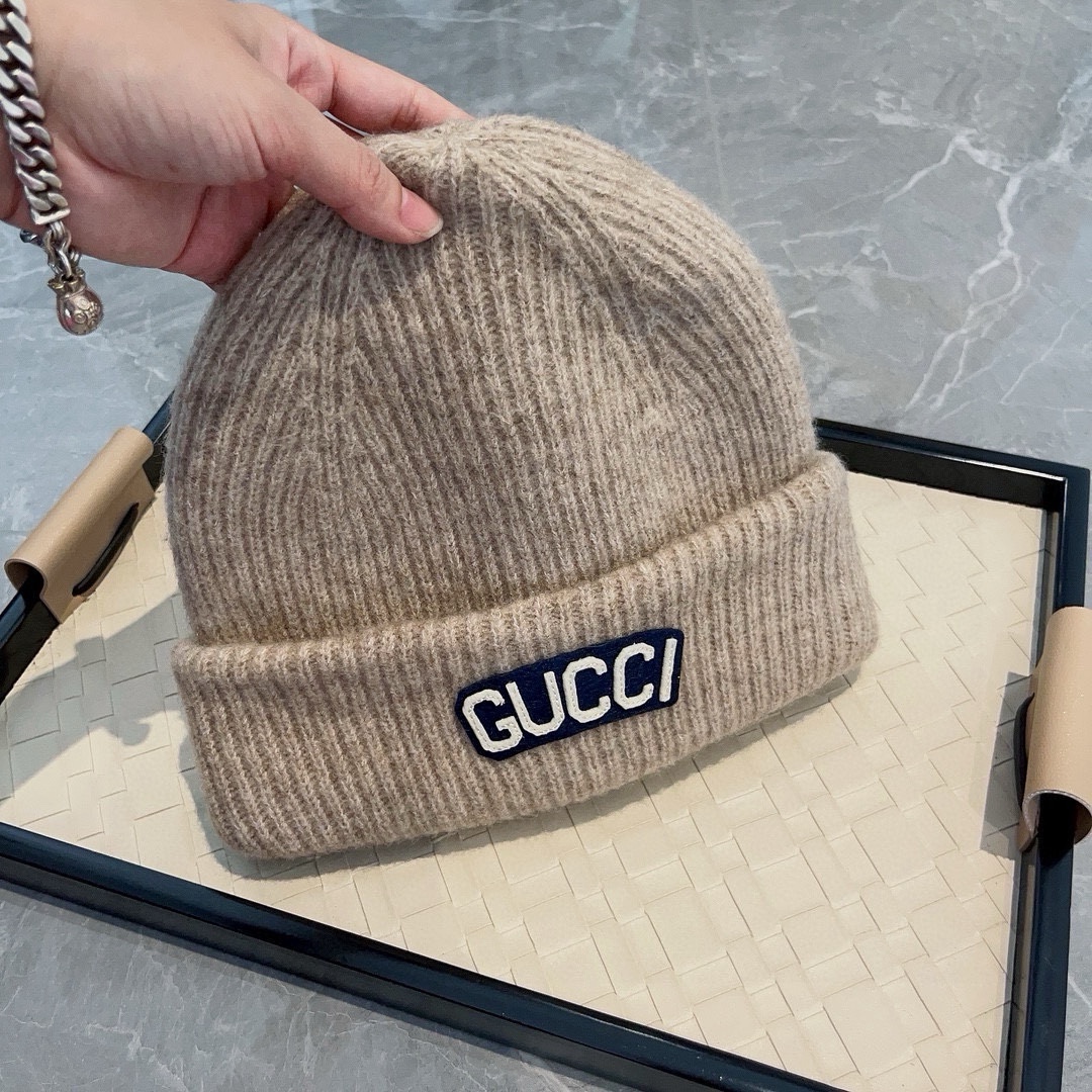 🆕

Gucci古奇秋冬新款毛线帽，羊毛面料，男女同款