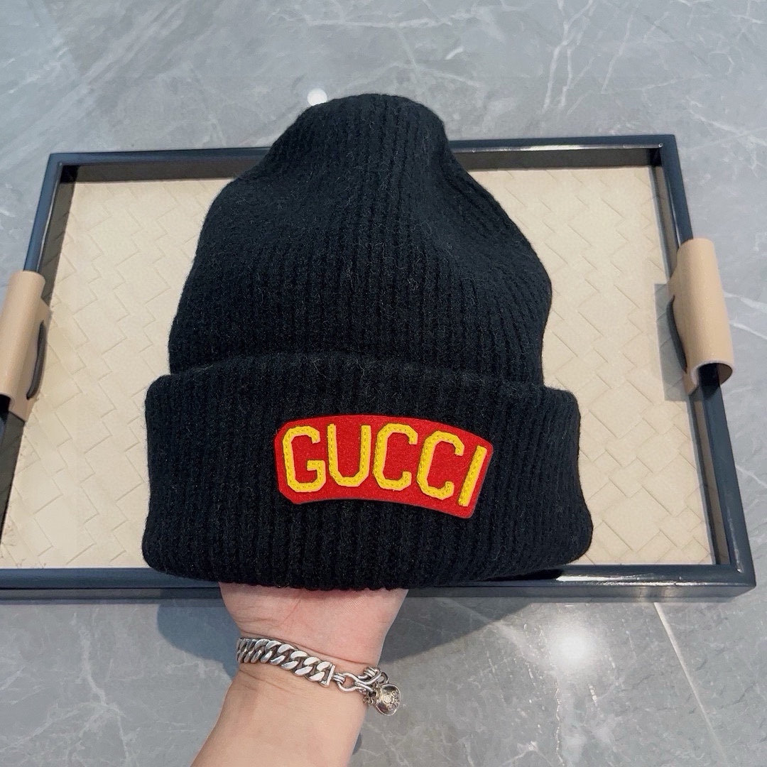 🆕

Gucci古奇秋冬新款毛线帽，羊毛面料，男女同款