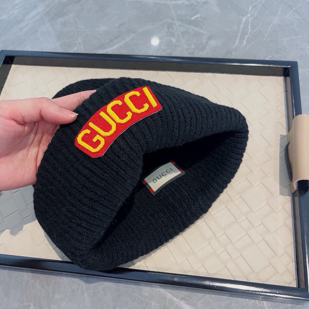 🆕

Gucci古奇秋冬新款毛线帽，羊毛面料，男女同款