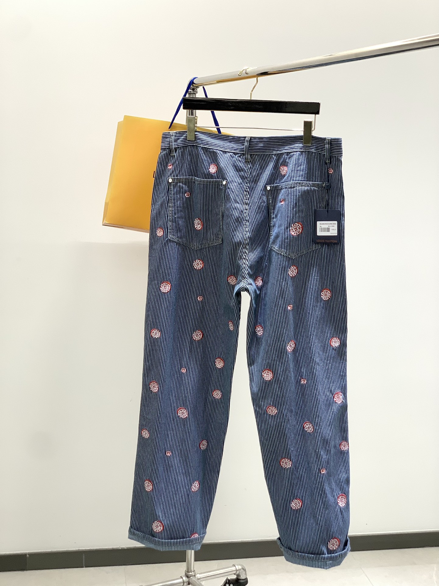 Spring 2025 Fashion: Louis Vuitton Cowboy Suits with Special Features – S-XL Sizes, Latest Trends - 图片 2