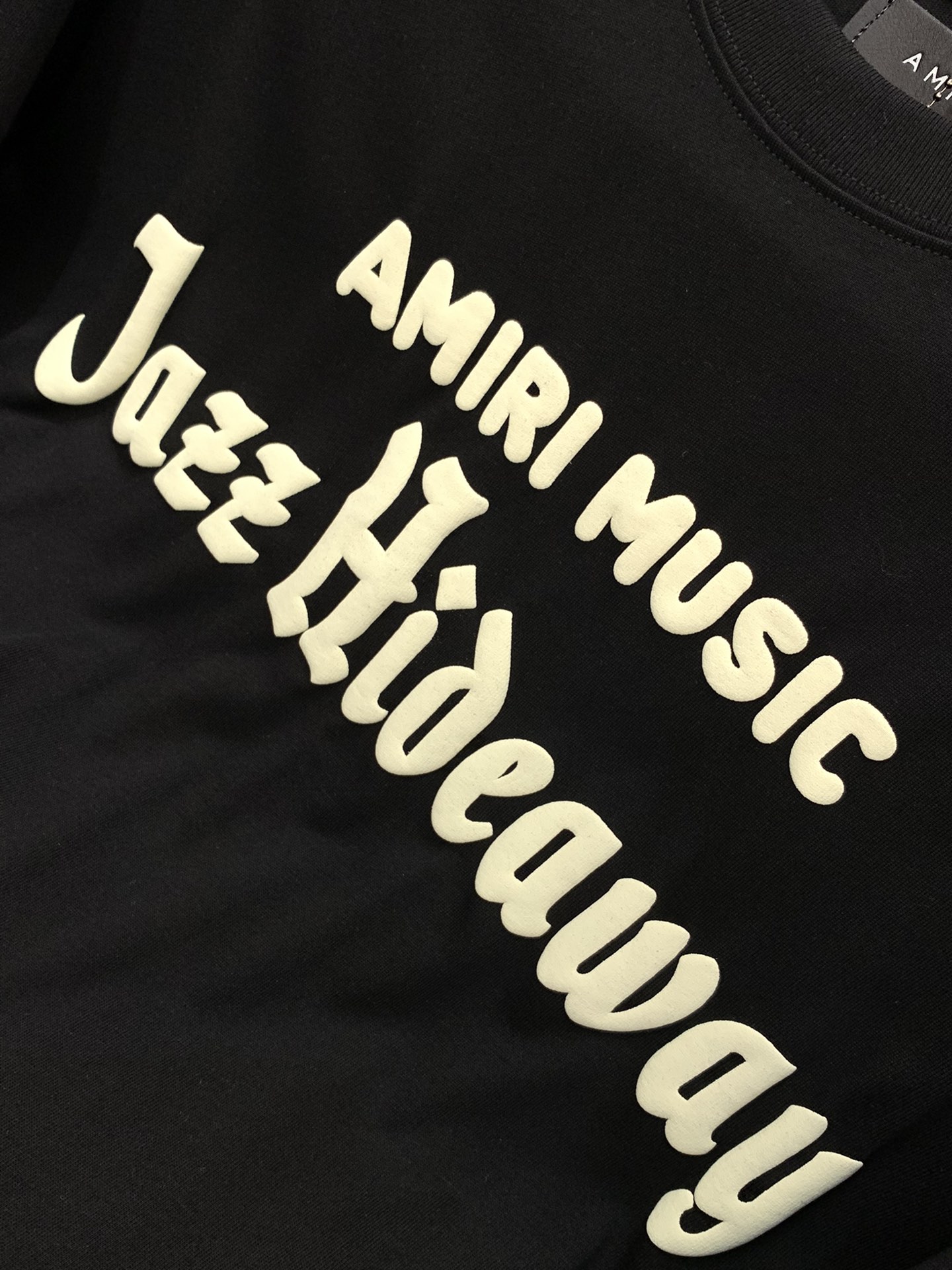 “Summer 2025 Hot Soft Salent Salary T-Shirts: High-Class Comfort with Alphabet Logo Print” - 图片 6