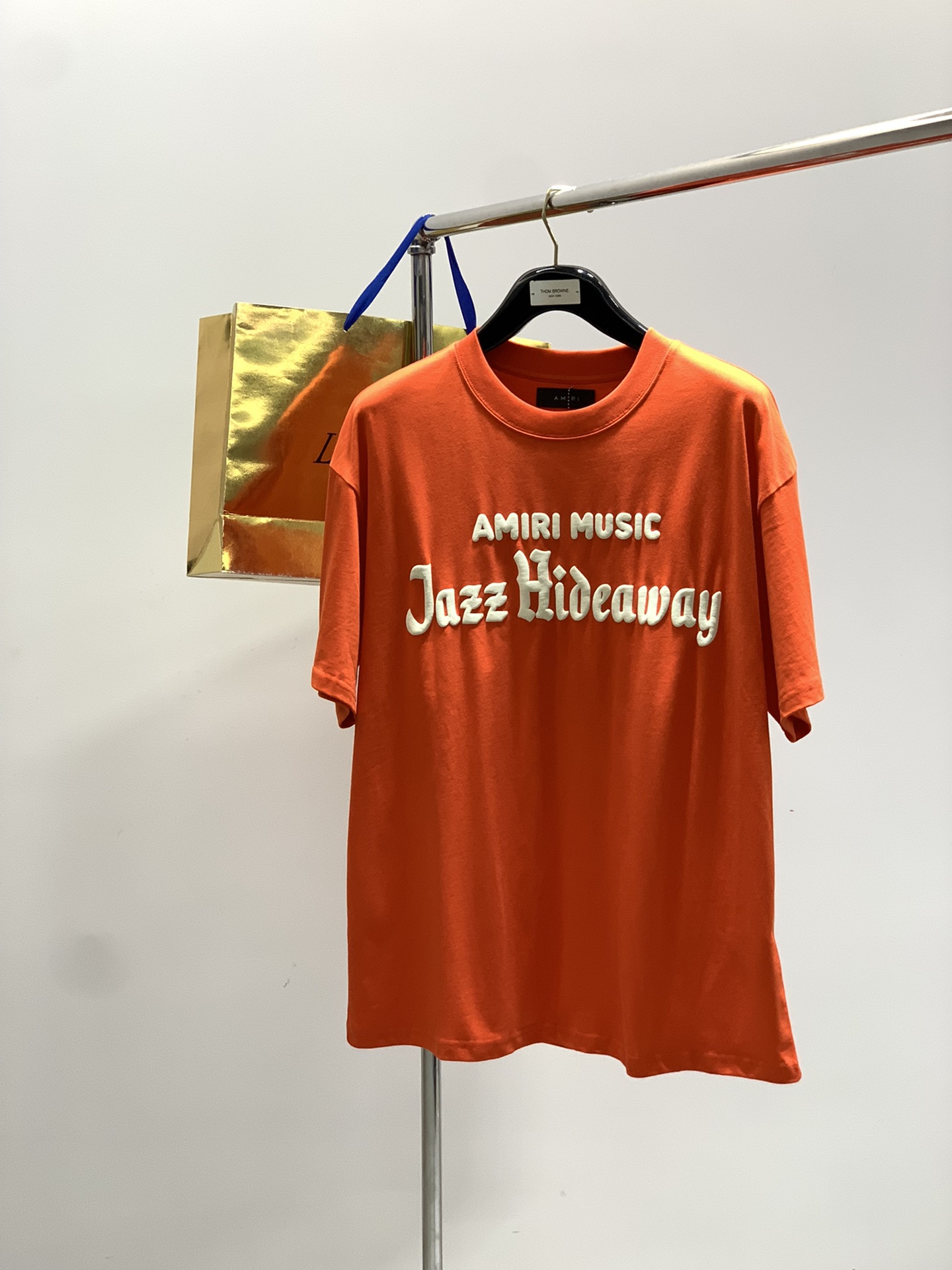“High-Class Summer T-shirts: Original Fabric, Top Printing Logo, Air-Comfort, 2 Colored, Sizes S-XL” - 图片 1