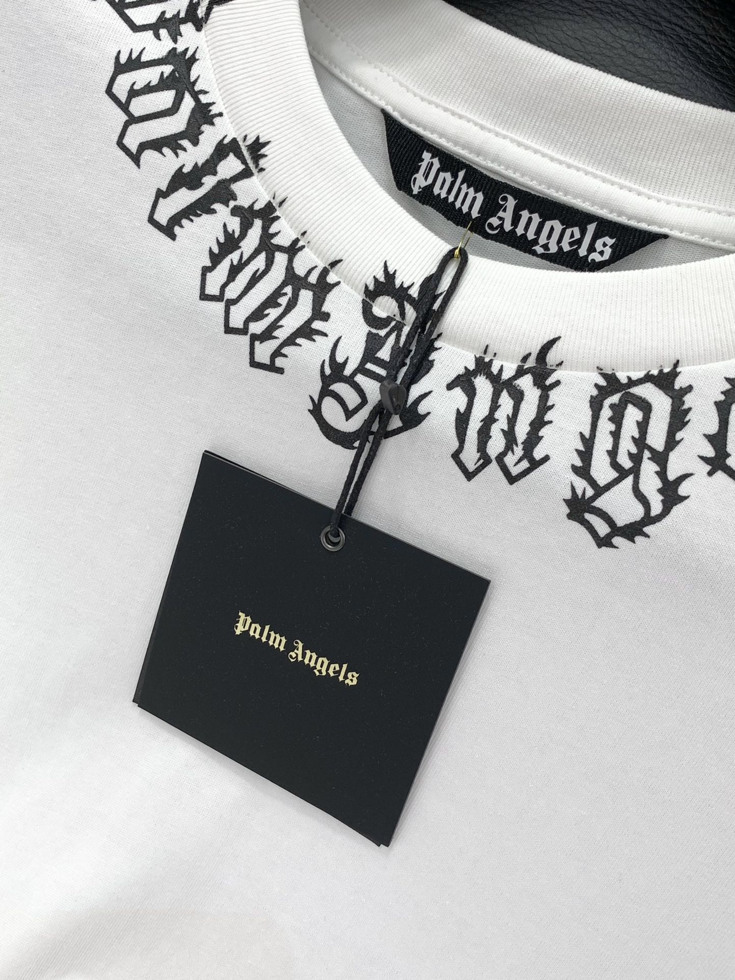 “Palm Angels Summer 2025 Collection: Synchronized Cabinets for One-Size-Fits-All T-Shirts” - 图片 6