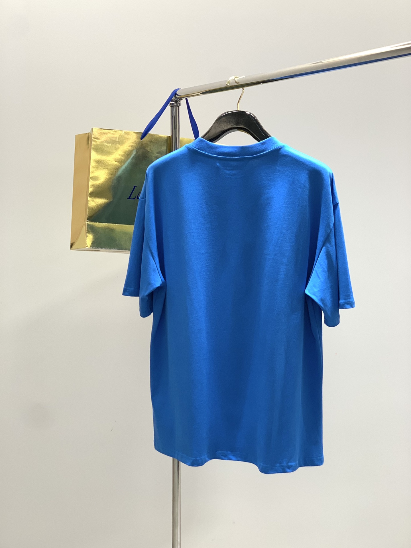 “Summer 2025 Fashion: Palm Angels Synchronized Cabinets for One-Size-Fits-All T-Shirts in S-XL Sizes” - 图片 2