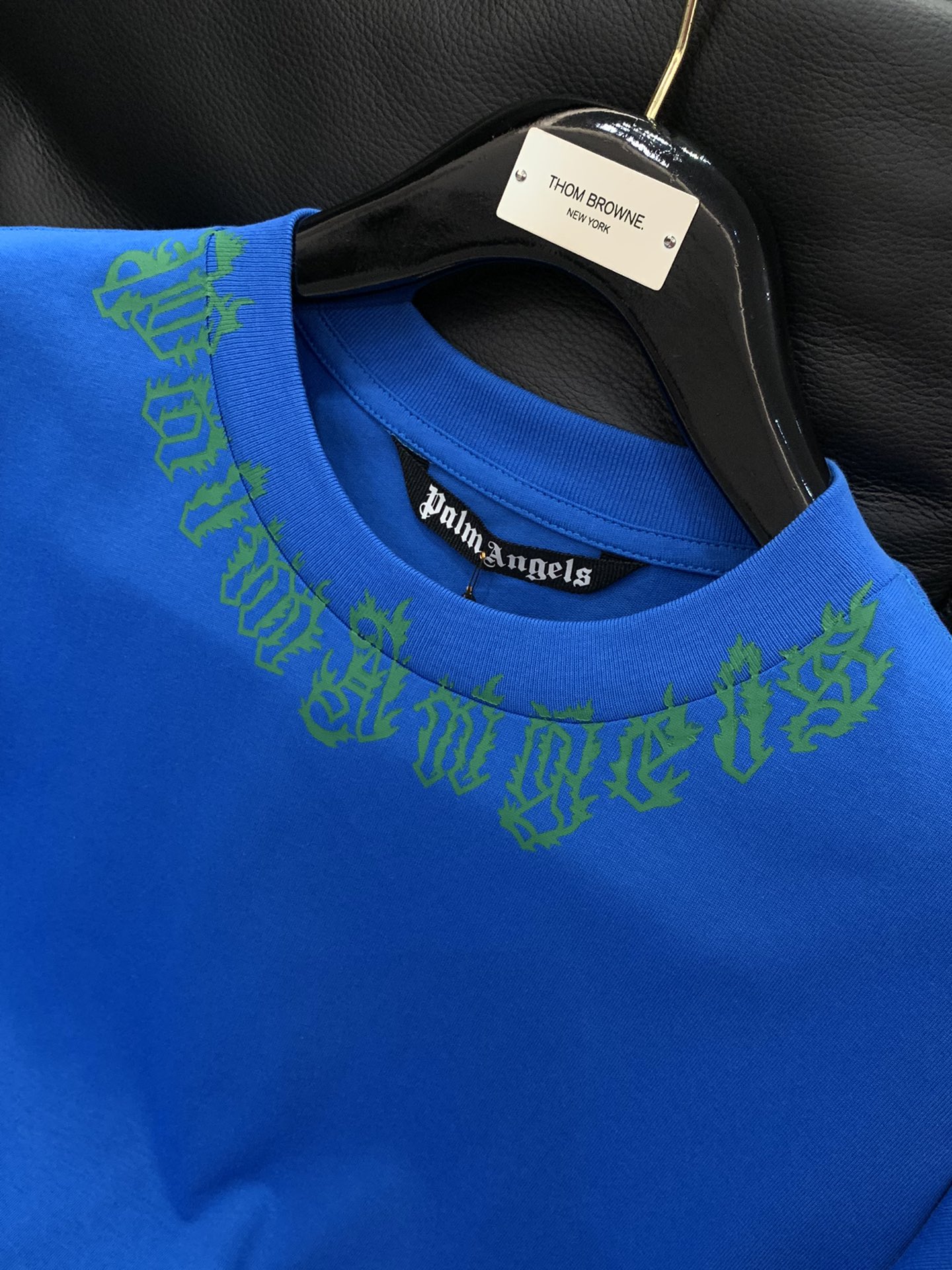 “Summer 2025 Fashion: Palm Angels Synchronized Cabinets for One-Size-Fits-All T-Shirts in S-XL Sizes” - 图片 4