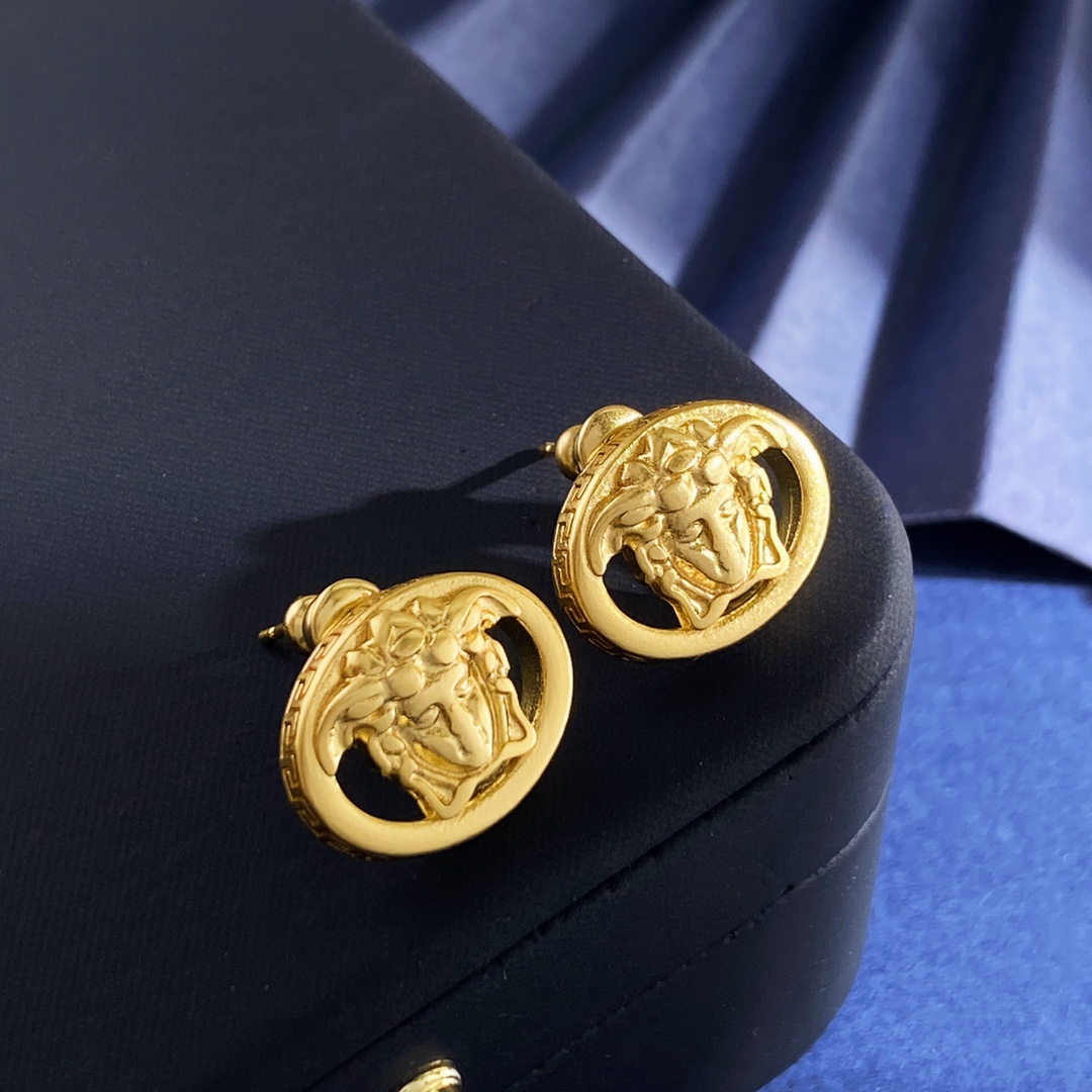 Versace and Versailles: Key Highlights from VS92 p225 - 图片 9