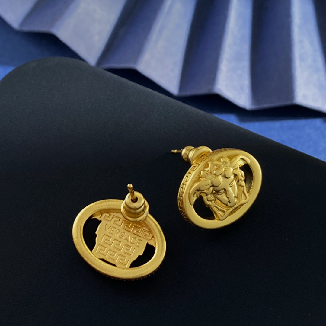 Versace and Versailles: Key Highlights from VS92 p225 - 图片 2