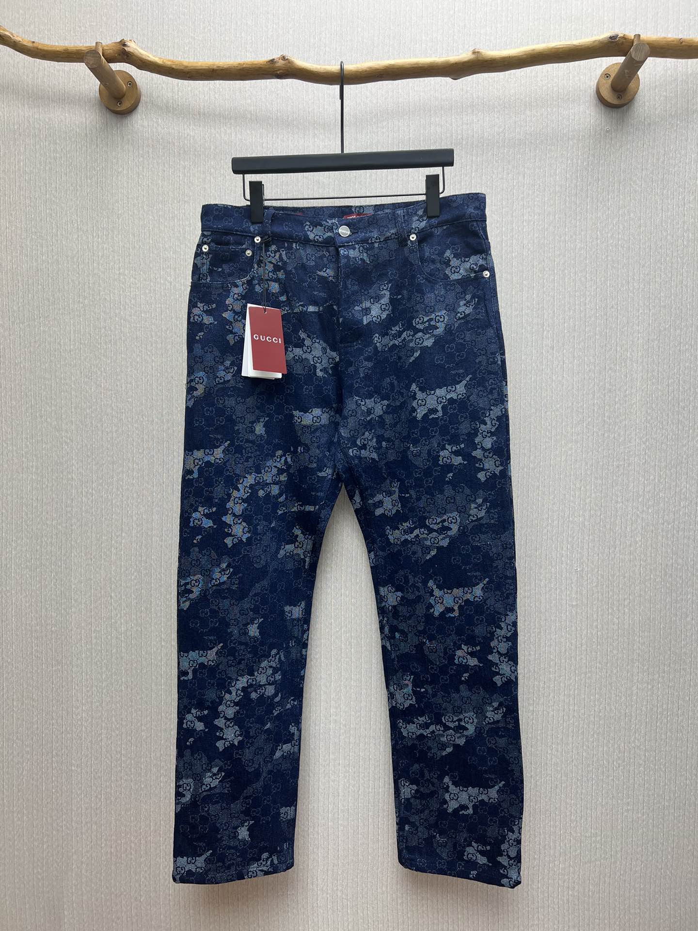 Pantalones de la nueva colección 25ss de G. Confeccionados en tejido jacquard de denim con efecto mármol GG en azul mar…