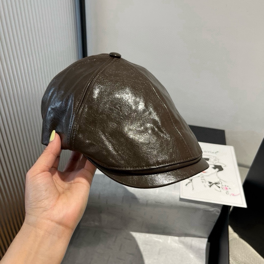 🆕

普拉达新款前进帽，高端定，头围57cm