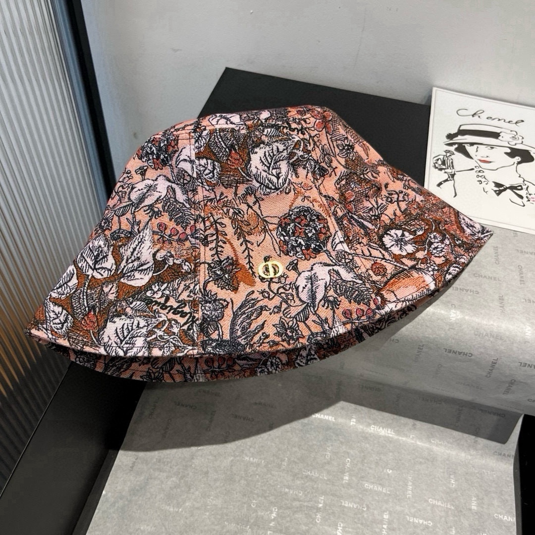 🆕

Dior迪奥新款渔夫帽，休闲桶帽，头围57cm