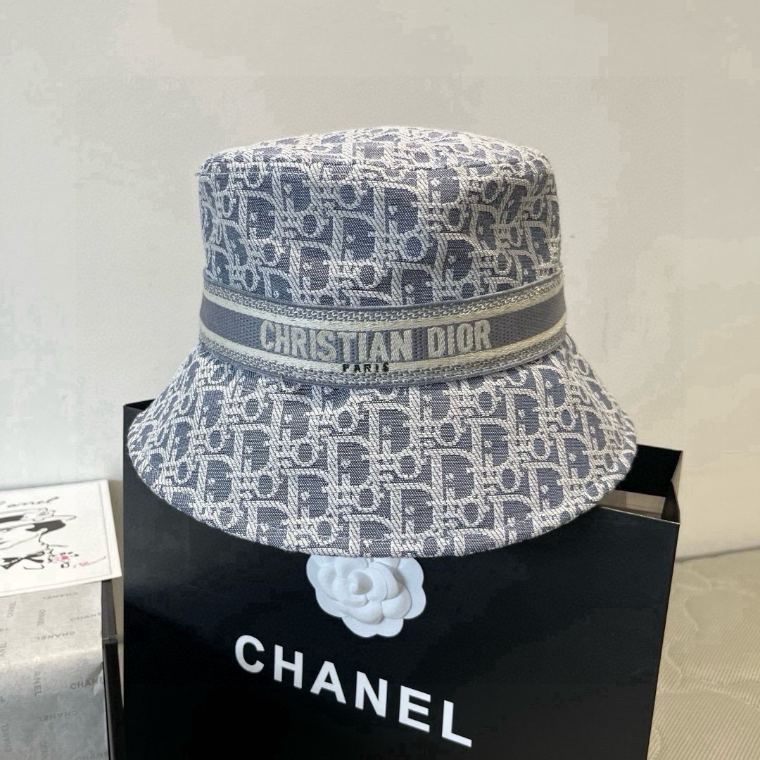 🆕
Dior迪奥新款渔夫帽