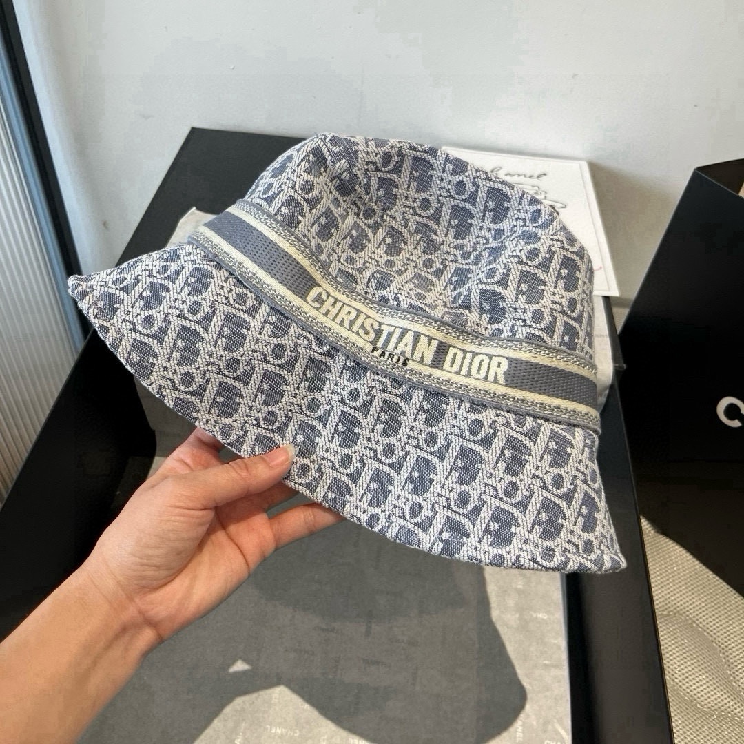 🆕
Dior迪奥新款渔夫帽
