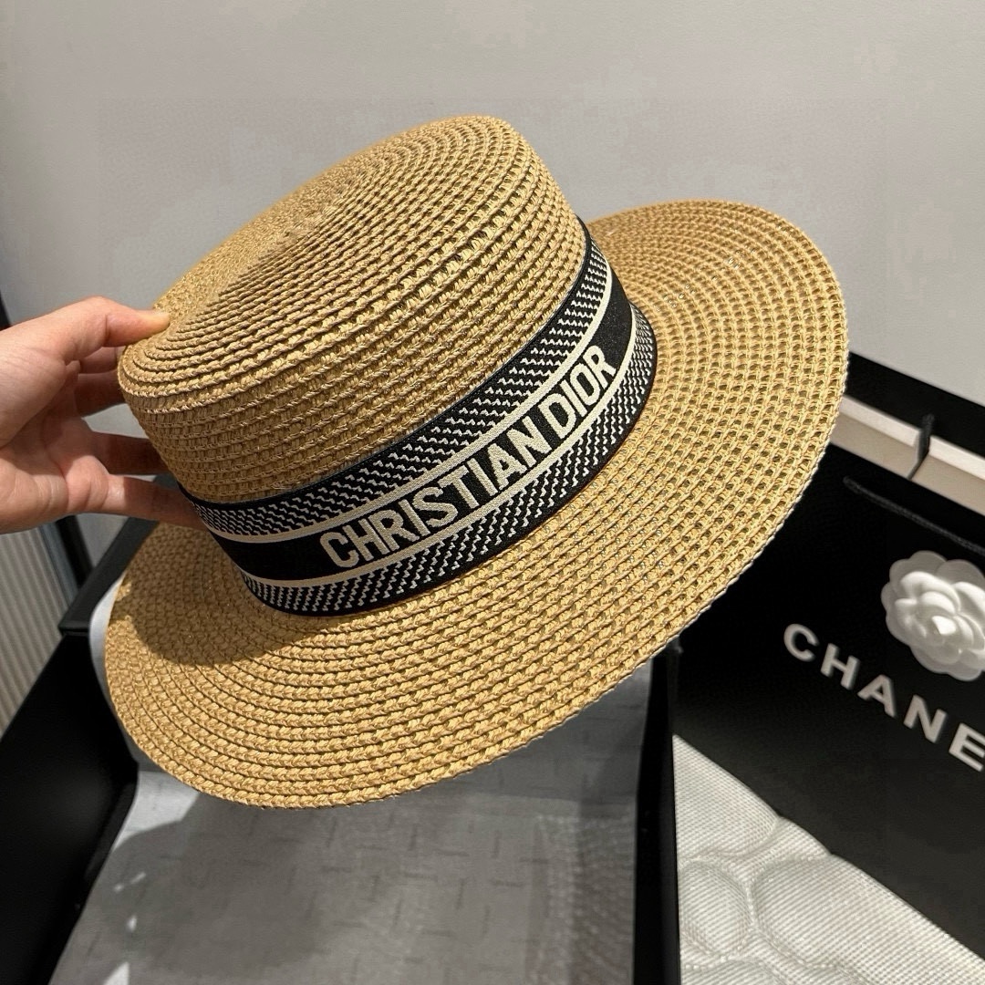 🆕

Dior迪奥新款草帽，平顶礼帽台湾PP草，头围57cm