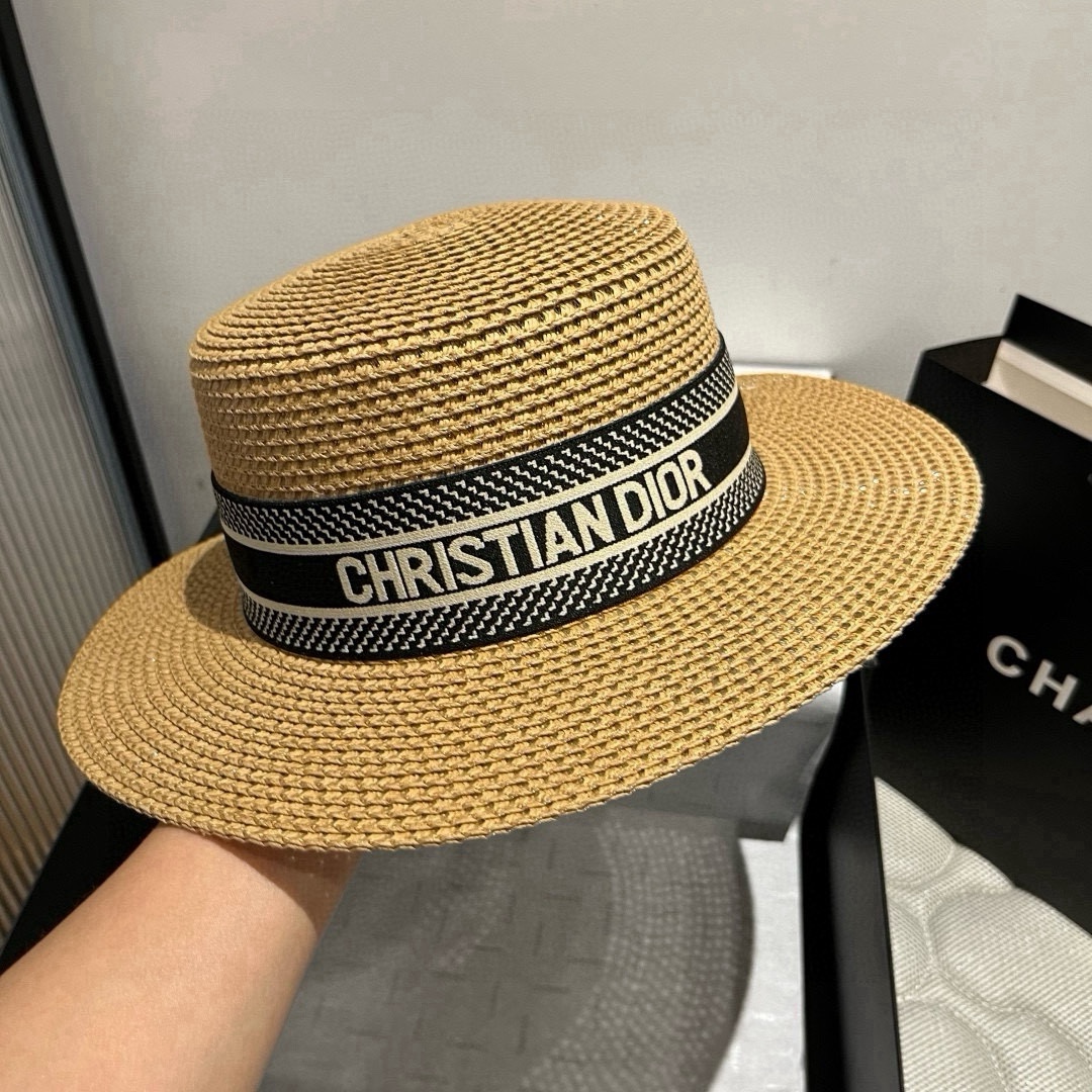 🆕

Dior迪奥新款草帽，平顶礼帽台湾PP草，头围57cm
