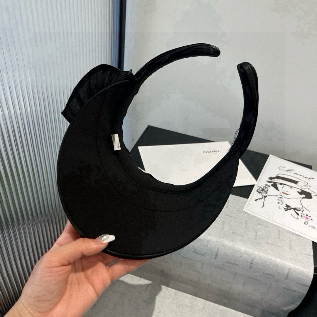 🆕

miumiu缪缪新款真丝发箍，蝴蝶结遮阳帽