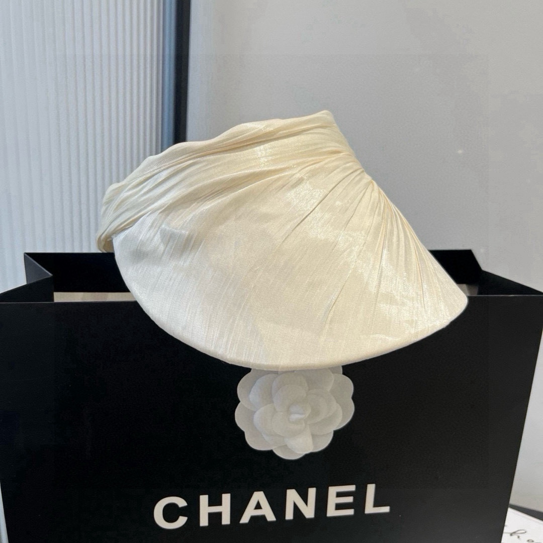 🆕

miumiu缪缪新款真丝发箍，蝴蝶结遮阳帽