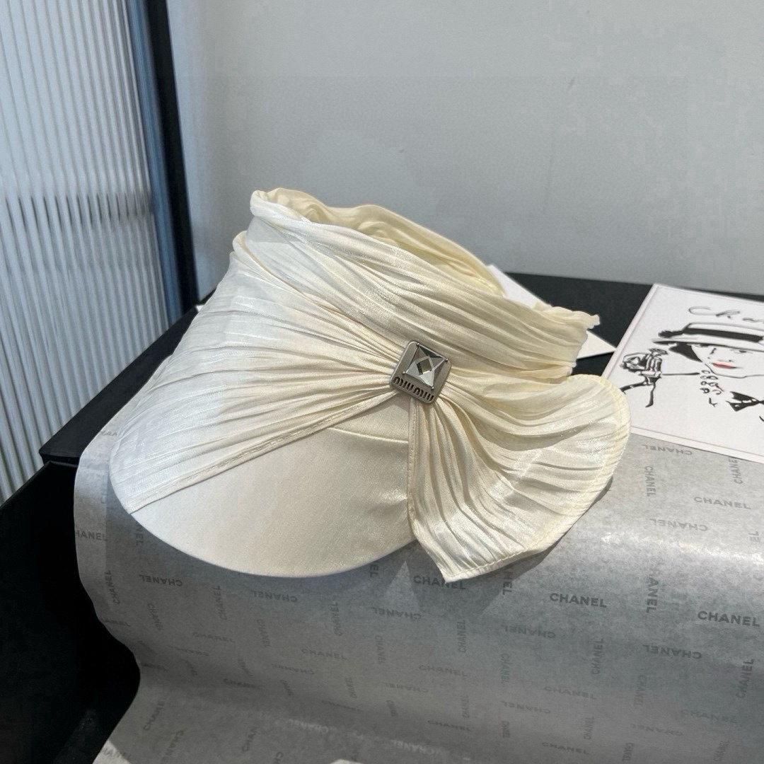 🆕

miumiu缪缪新款真丝发箍，蝴蝶结遮阳帽