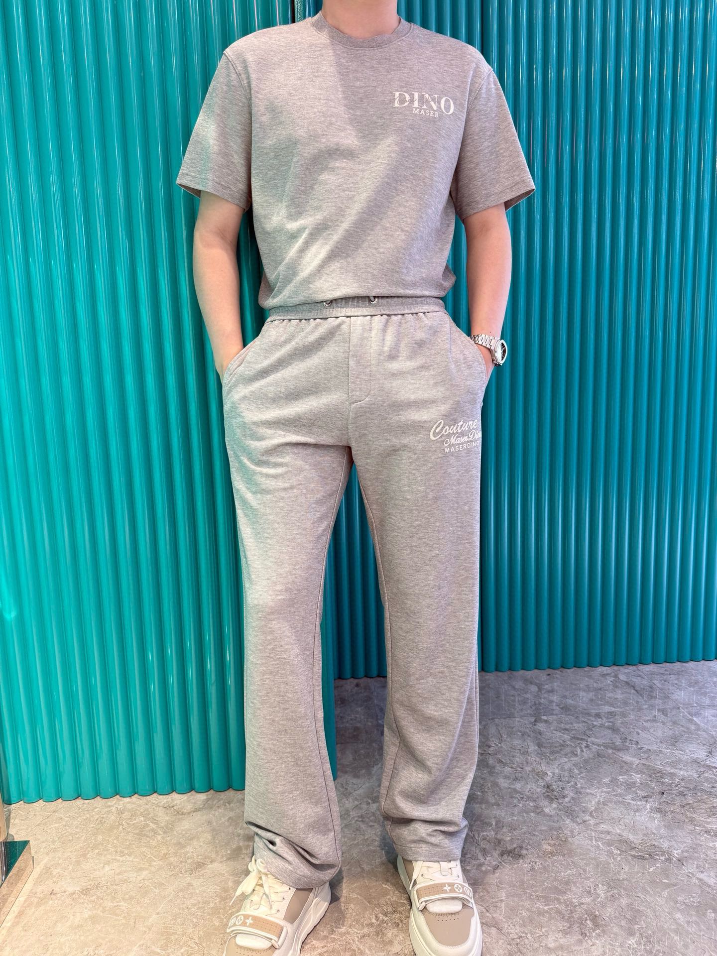 NO:493932,Dino luxury products - the latest set of brand authentic products in 2025 shipments, hot-selling items in Europe and the United States!  Selected Italian imported brands to customize European cotton, unique printing and latest designs, highlighting fashion!  Number of codes 48-56 (model 180/wear 50, with Hong Kong Lane Crawford gift box packaging), alexander wang19860909Dino奢品-品牌正品2025最新套装出货 欧美热销单品！精选意大利进口品牌定制欧货棉,独特的印花搭配最新的设计,彰显时尚 ！码数48-56（模特180/穿50,配香港连卡佛礼盒包装）,,alexander wang,Men's clothing