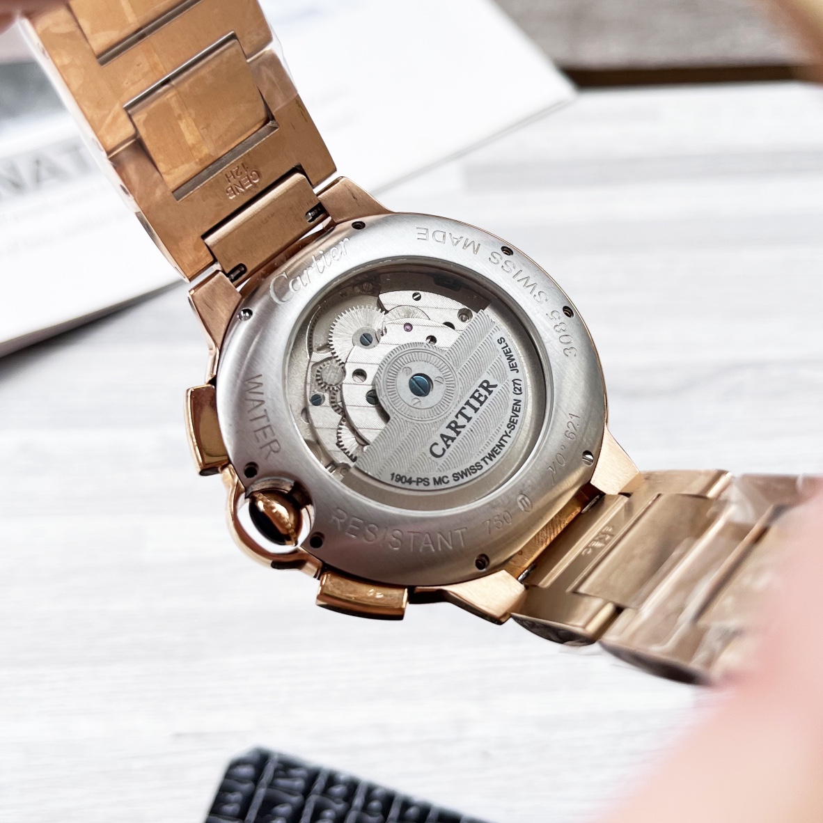 “Cartier White Twilight Gold Steel Balloon Series Watch Review” - 图片 8