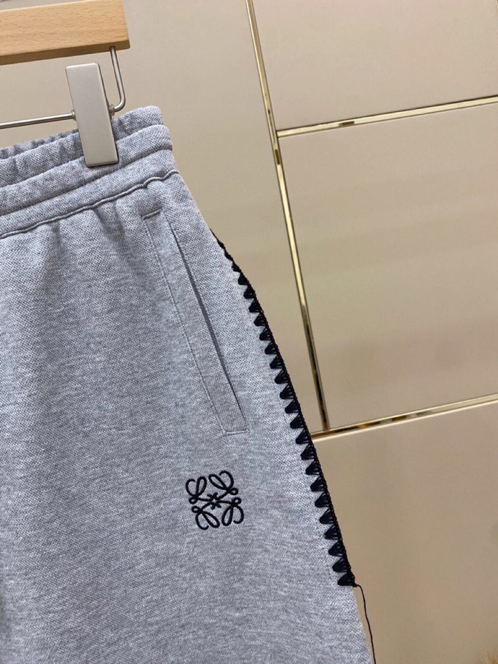 Luxury Custom-Made LOEWE Red Pop-Ocean Airball Groundware with Hand-to-Hand Design - 图片 5