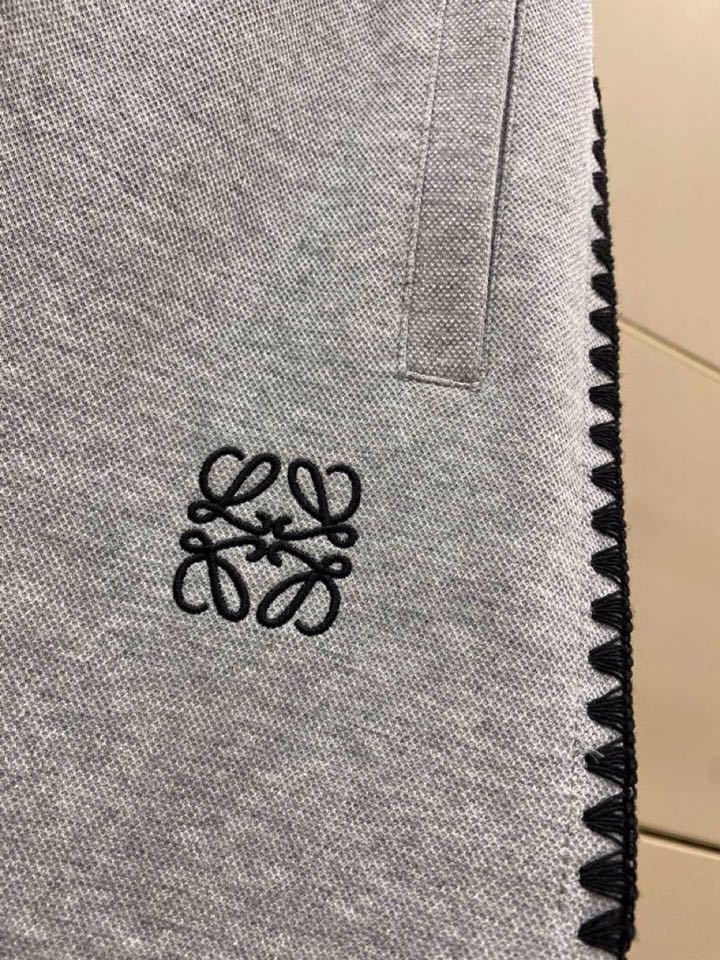 Luxury Custom-Made LOEWE Red Pop-Ocean Airball Groundware with Hand-to-Hand Design - 图片 4