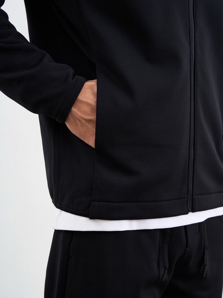  (Arcteryx）始祖鸟 休闲套装上新！高档好货来袭，真正日本东丽面料，超级轻量便捷式的抓绒卫衣夹克