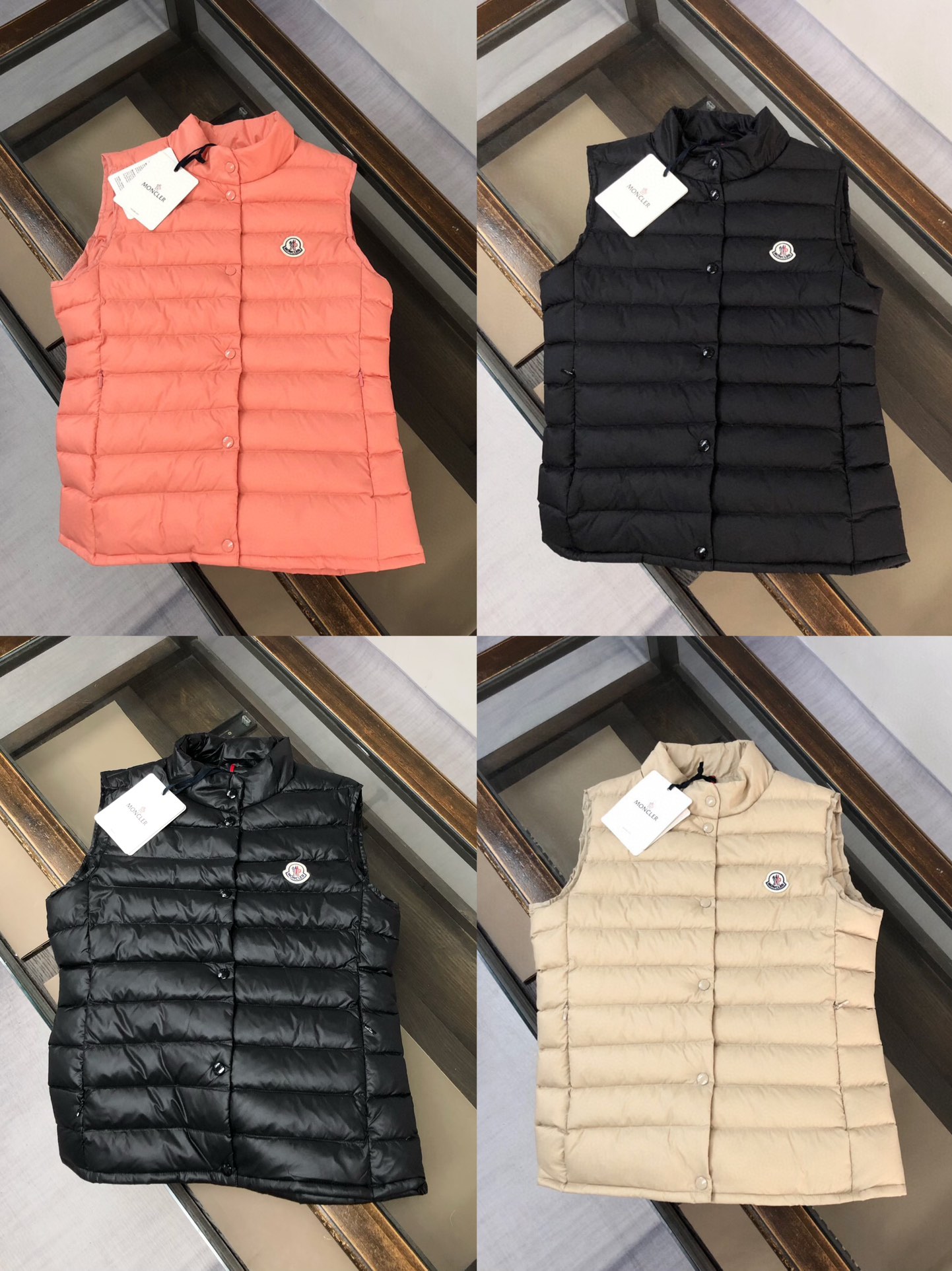 ——————女款😍
Moncler # 蒙口 冬季女款羽绒服 背心 马甲！官网同步上新有售！ 秋冬高逼格凹造型。修身版本上身非常的好，90%绒填充10%毛片 ，超高保暖度。简约大气，经典胸标logo设计，logo 一针一线都与专柜一致，一眼读懂价位的羽绒王牌 👍
颜色:黑色 粉色 杏色
码数：1-2-3-4-5（S～2XL）