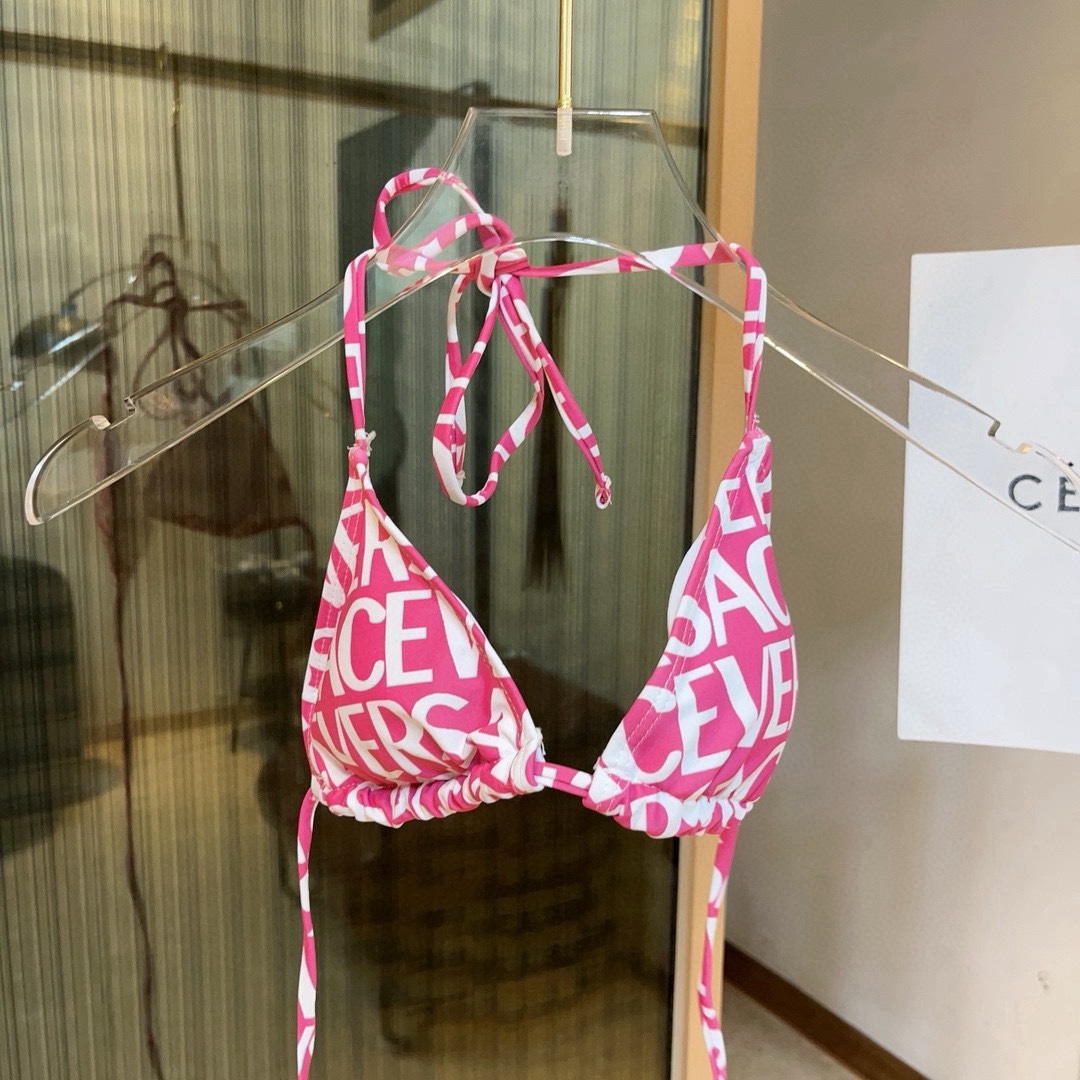 🆕
范思哲比基尼👙👙❤️😍🥰适合多种场景的游泳衣🏊‍♀️海边 游泳池 温泉 水上乐园 漂流都可以😌内搭外