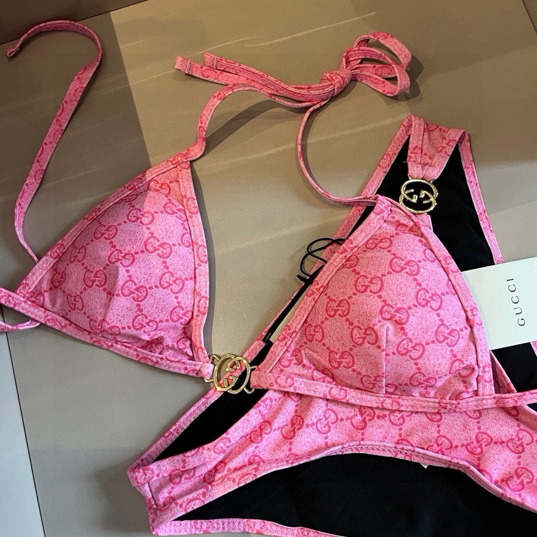 🆕
MiuMiu缪缪官方新款泳衣比基尼👙，高端定制，S M L XL