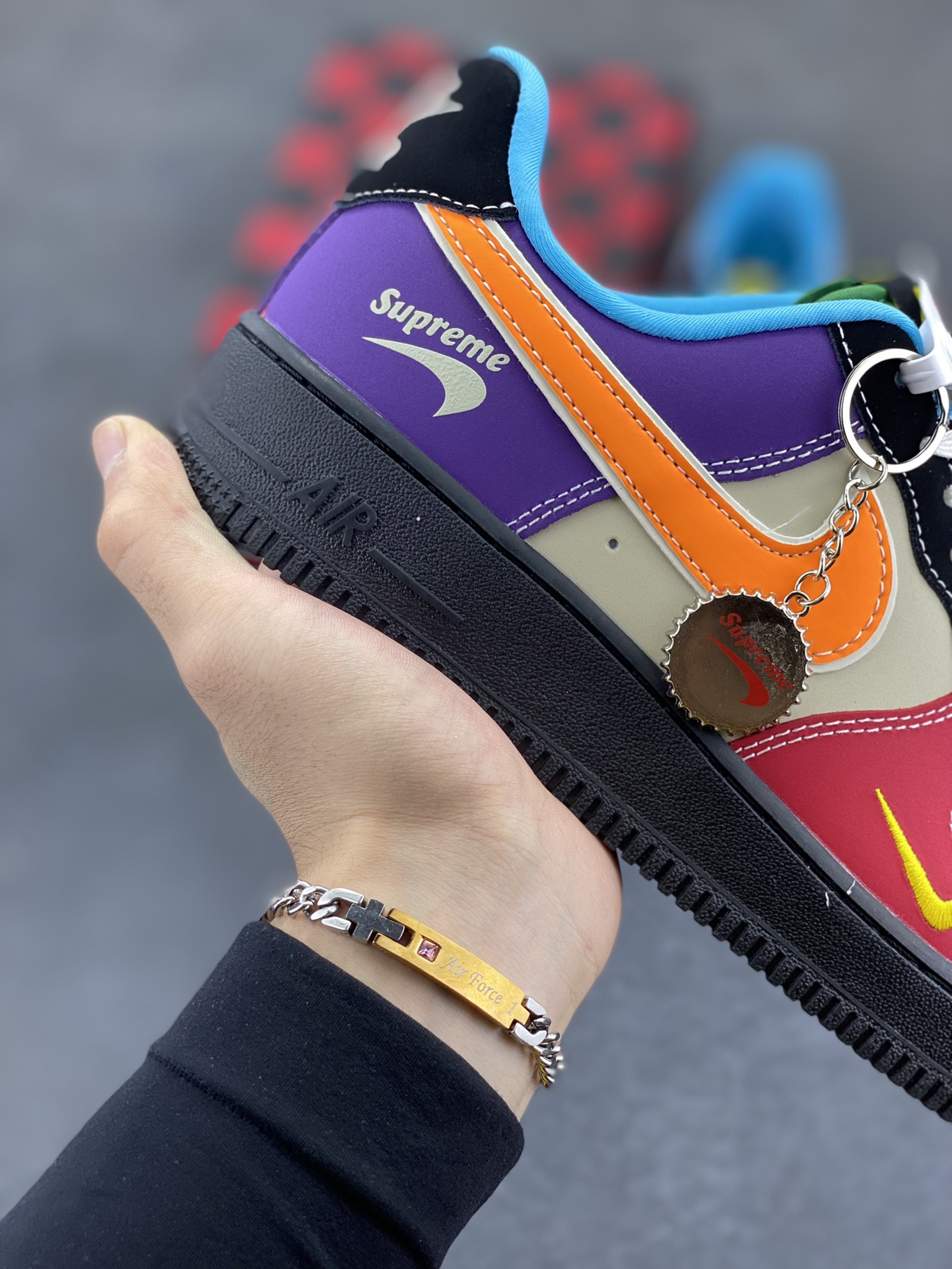 图片[6]-NIke Air Force 1 \’07 Low “Supreme联名——红黄紫”空军一号 低帮 运动鞋 休闲鞋 折边针车 工艺难度大 原楦头原纸板 原装鞋盒 定制五金配件 内置全掌气垫 原厂鞋底 货号：KB1688-004 尺码：36 36.5 37.5 38 38.5 39 40 40.5 41 42 42.5 43 44 44.5 45-选品中心